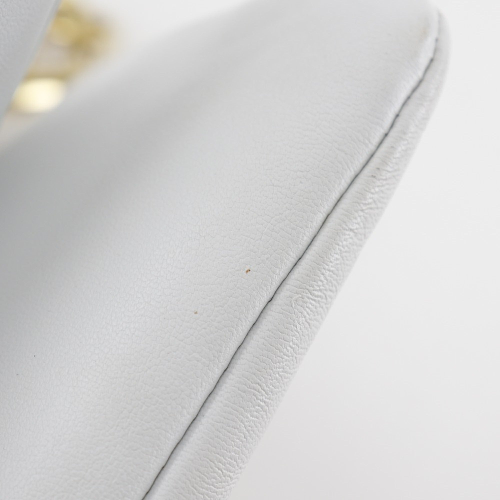 Louis Vuitton Navy Red Color White Leather Shoulder Bag (Pre-Owned)