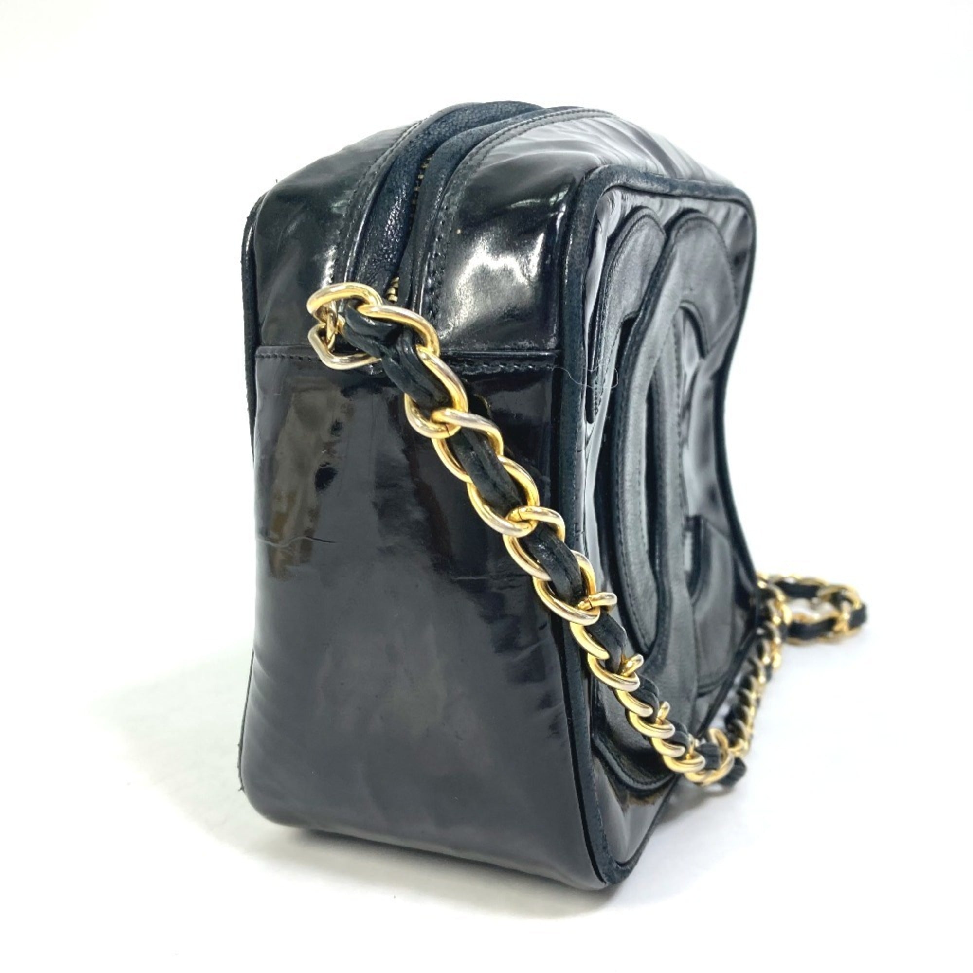 Chanel Black Leather Pochette Shoulder Bag (Pre-Owned)