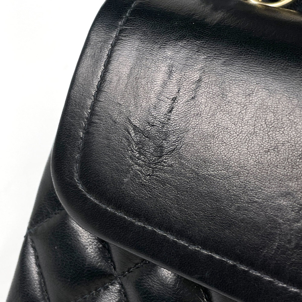 Chanel Matelasse Black Leather Shoulder Bag (Pre-Owned)
