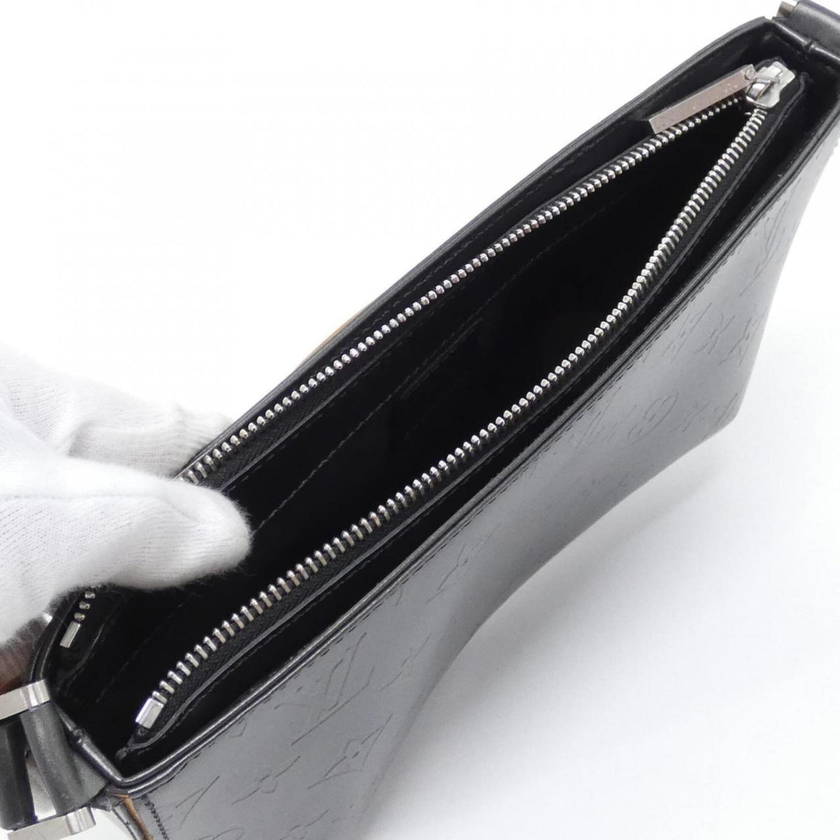 Louis Vuitton Black Matte Silver Monogram Leather Shoulder Bag (Pre-Owned)