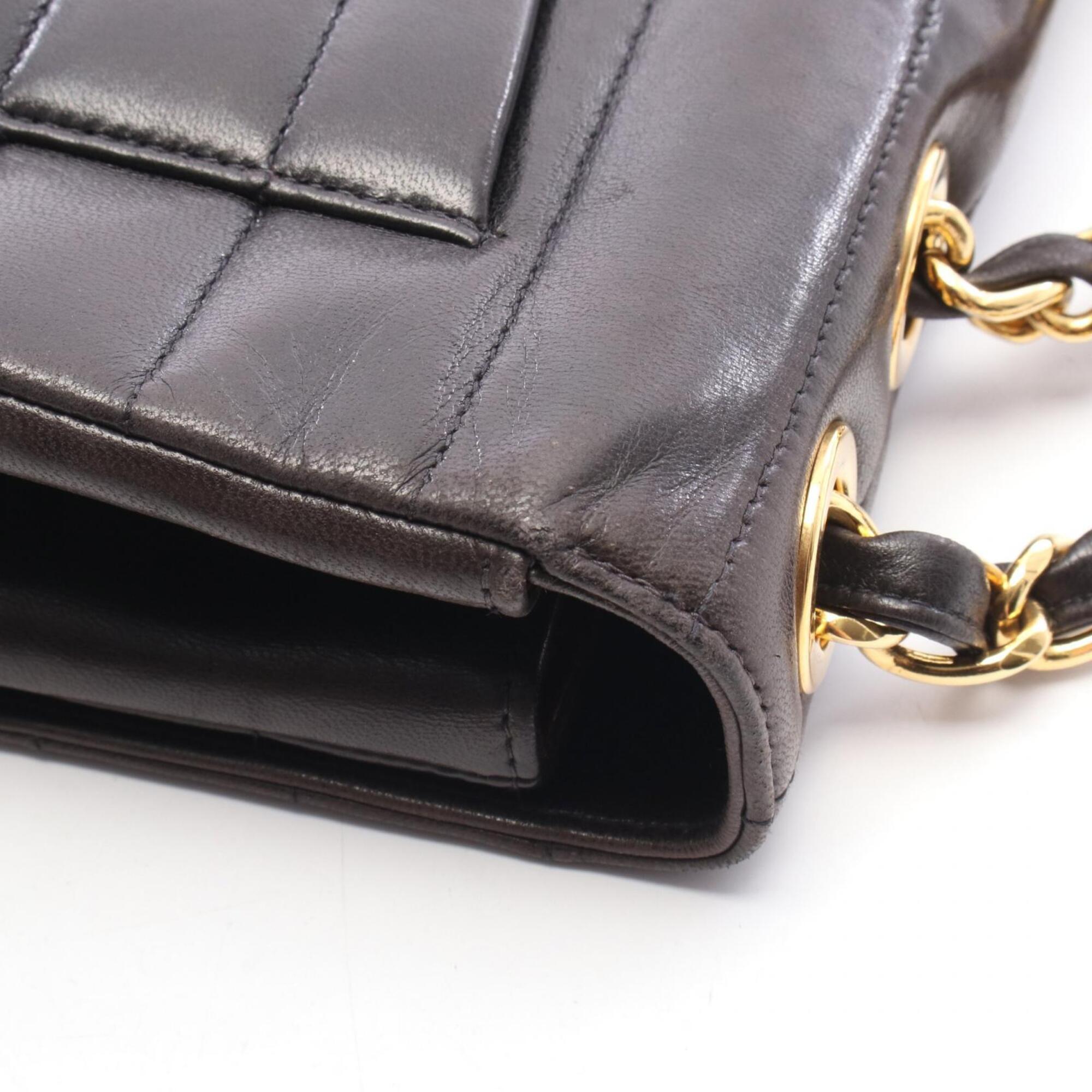Chanel Black Leather Handbag Shoulder Bag (Pre-Owned)
