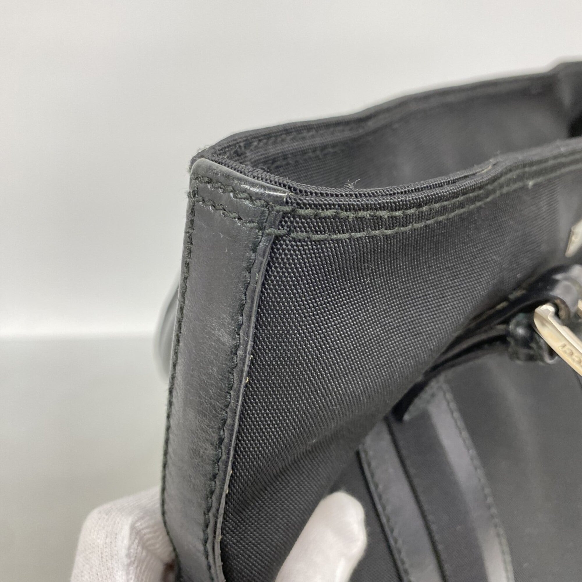 Gucci Black Nylon Tote Bag (Pre-Owned)