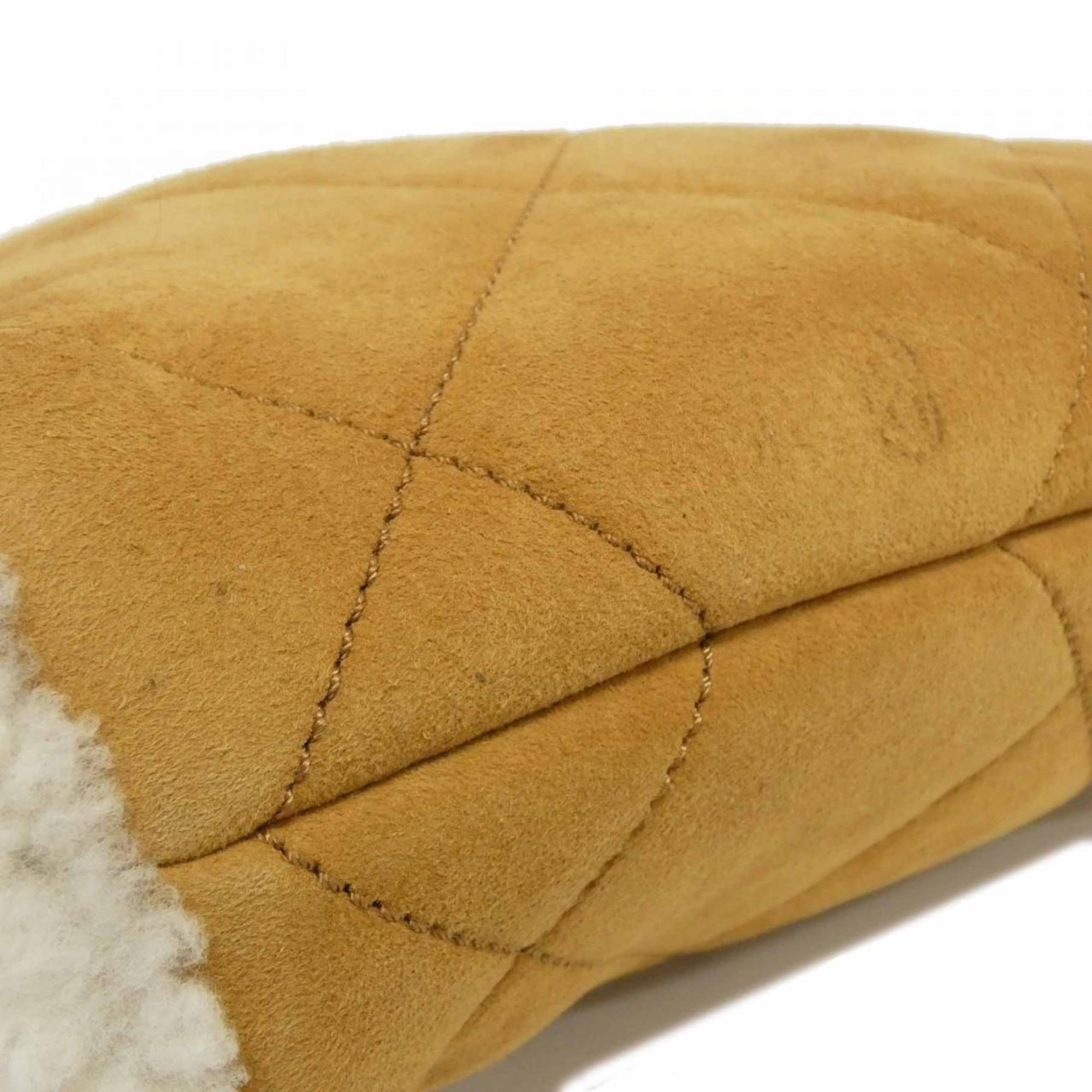 Chanel Beige Handbag (Pre-Owned)