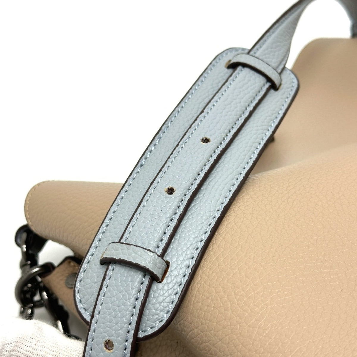 Coach Beige Blue Bordeaux Brown Leather Shoulder Bag (Pre-Owned)