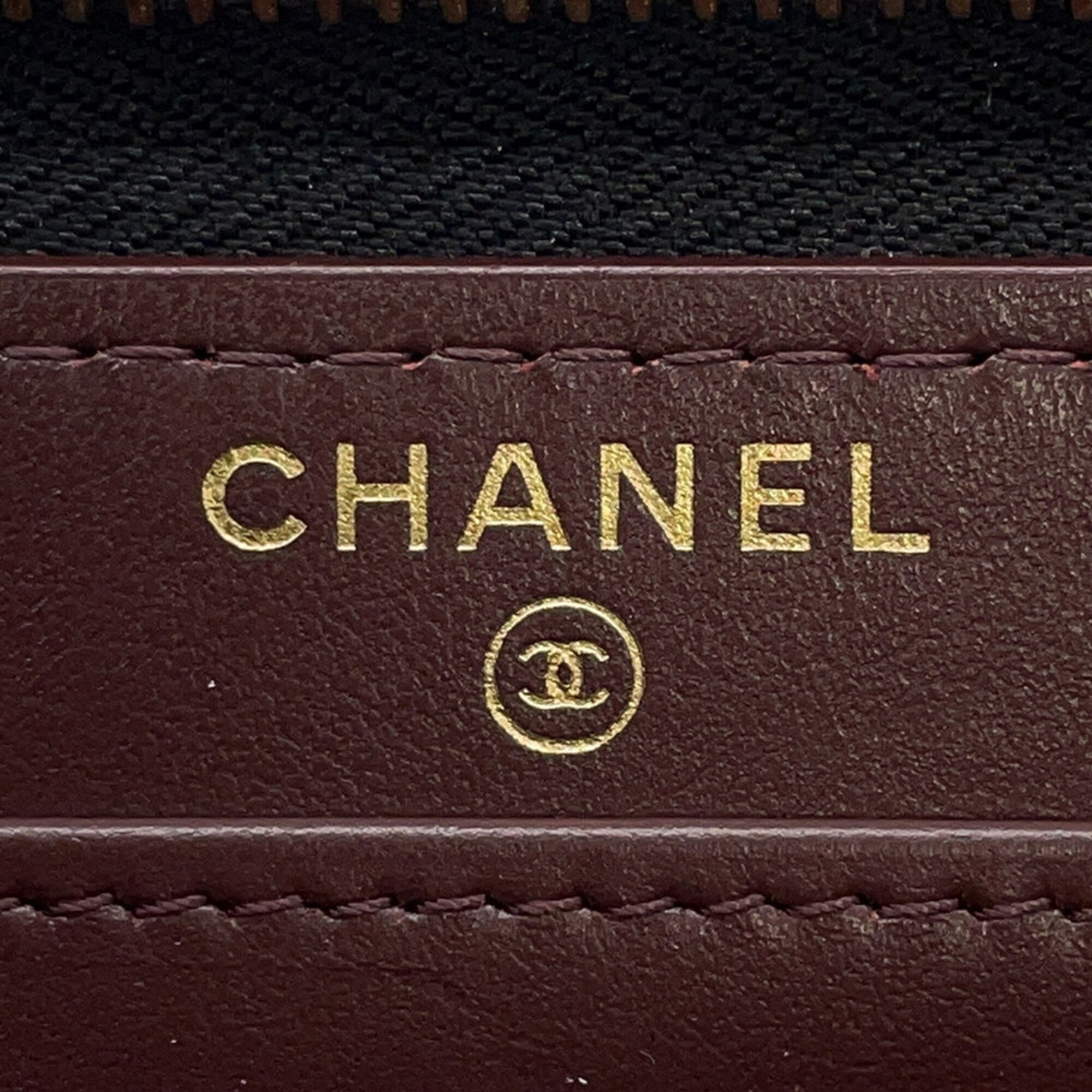Chanel Black Grained Calfskin Long Wallet (Bi-Fold) (Pre-Owned)