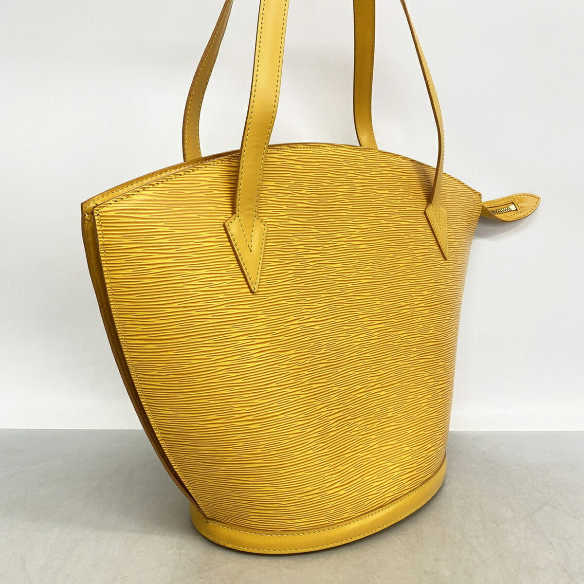 Louis Vuitton Jaune Shoulder Bag (Pre-Owned)