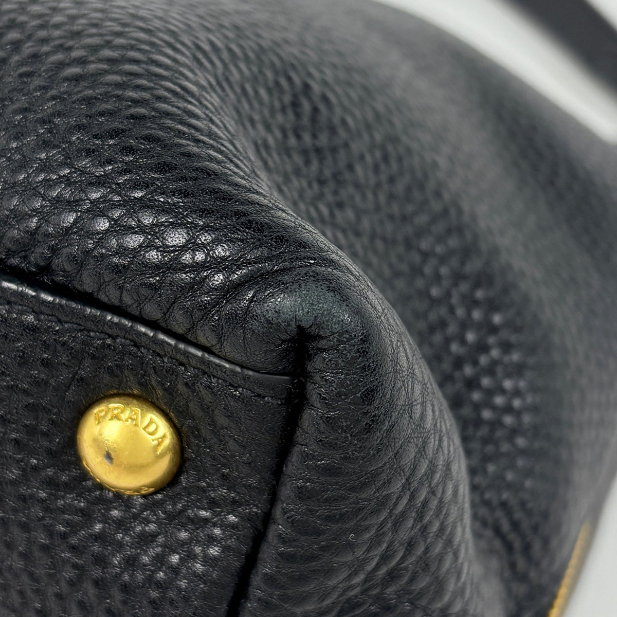 Prada Black Leather Shoulder Bag (Pre-Owned)