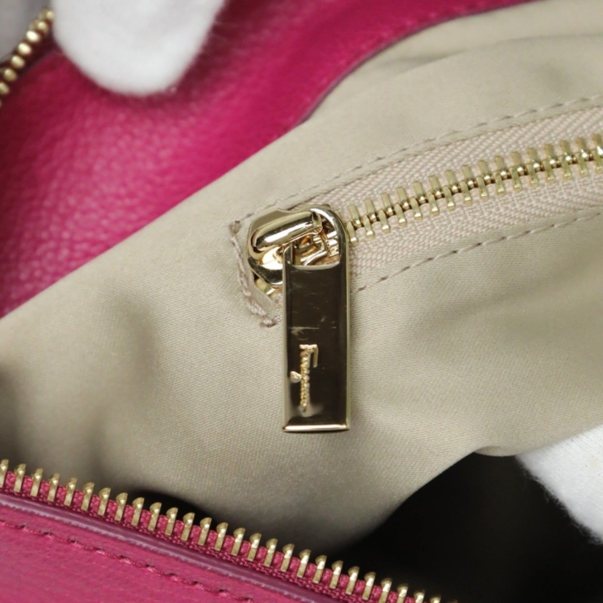 Salvatore Ferragamo Pink Leather Handbag Shoulder Bag (Pre-Owned)