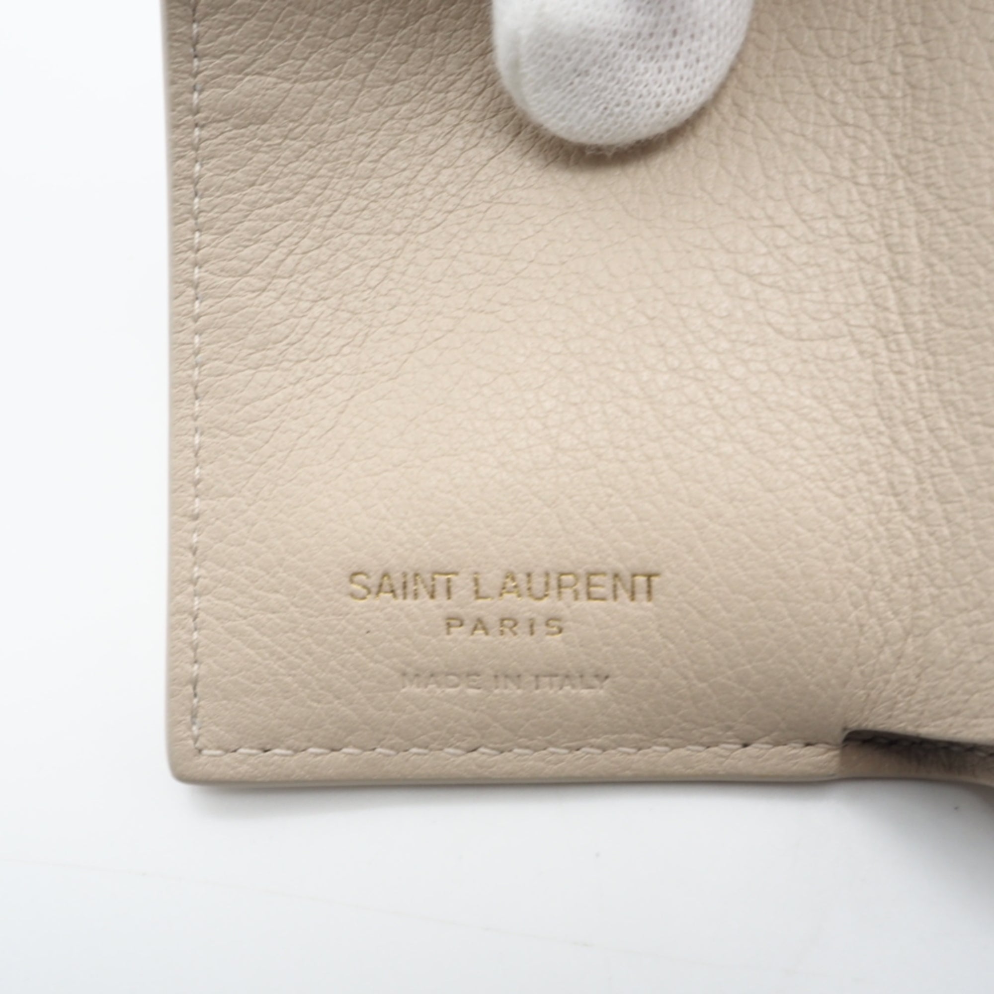 Yves Saint Laurent Beige Leather Wallet (Tri-Fold) (Pre-Owned)