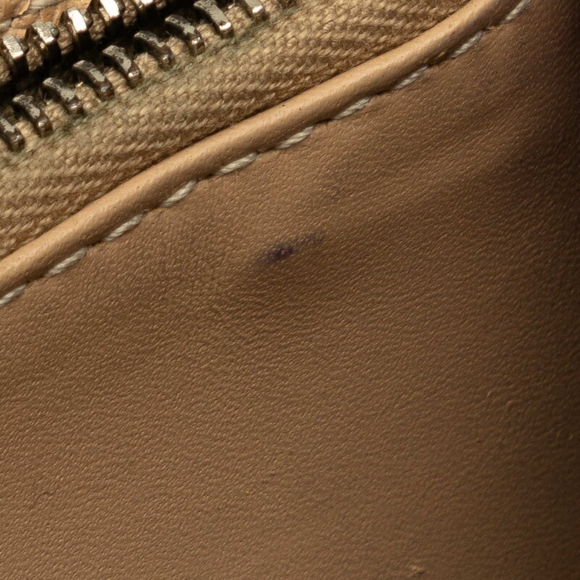 Bvlgari Beige Leather Long Wallet (Bi-Fold) (Pre-Owned)