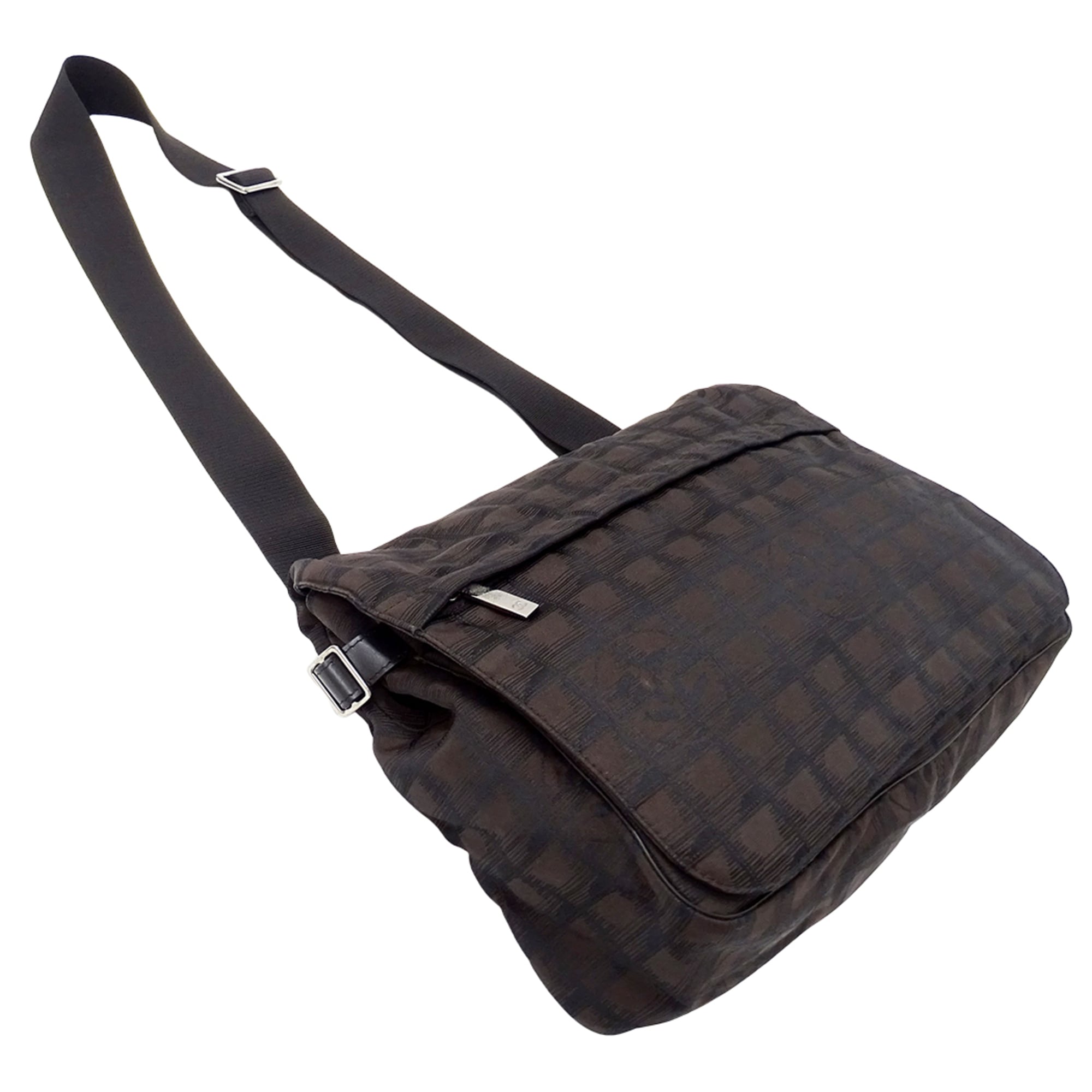 Chanel Brown Nylon Handbag Messenger Bag Shoulder Bag (Pre-Owned)