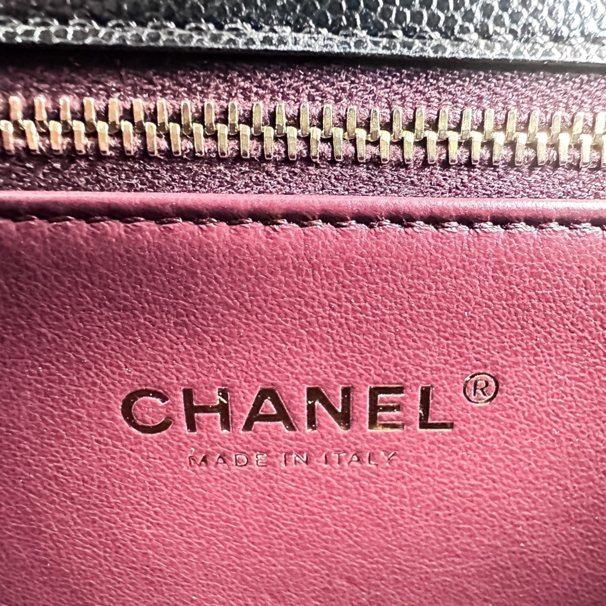 Chanel Black Grained Calfskin Shoulder Bag (Pre-Owned)