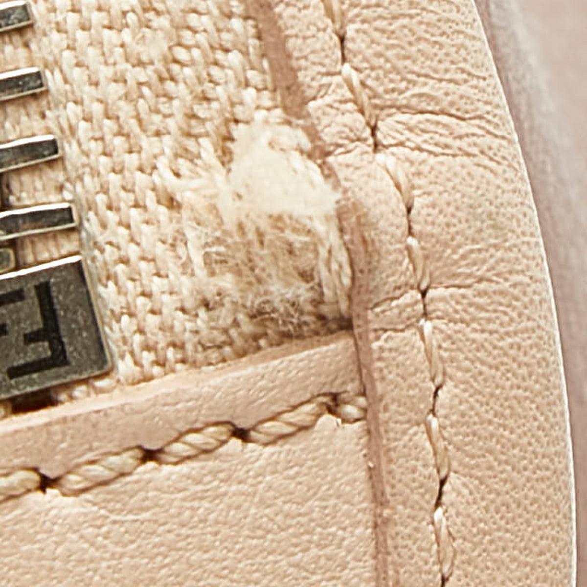 Fendi Pink Leather Handbag Shoulder Bag (Pre-Owned)