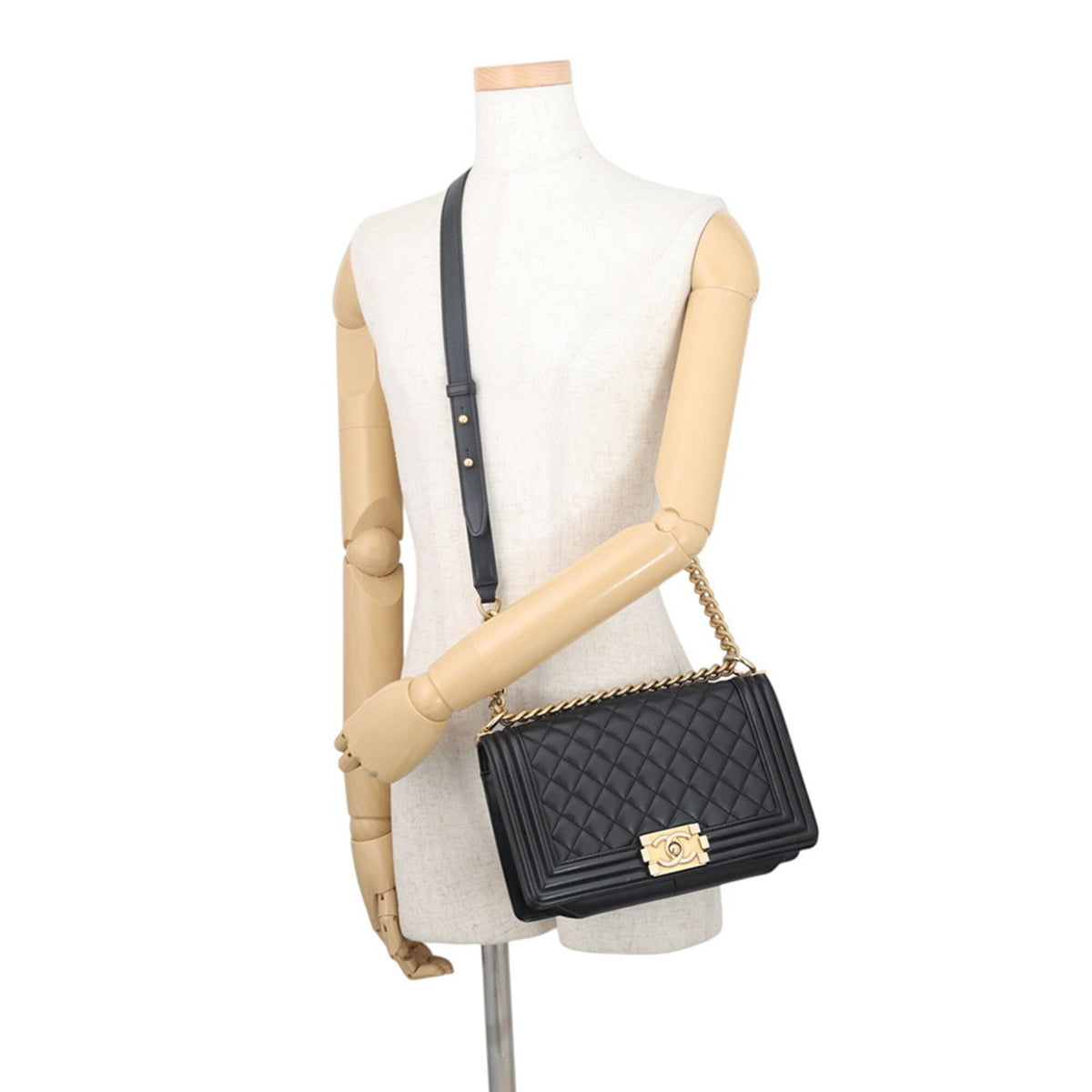 Chanel Black Handbag Shoulder Bag (Pre-Owned)