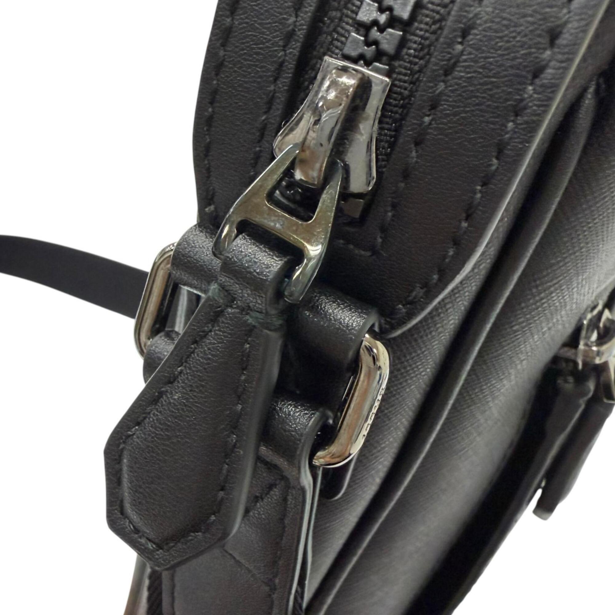 Bally Black Leather Crossbody Bag Shoulder Bag (Pre-Owned)
