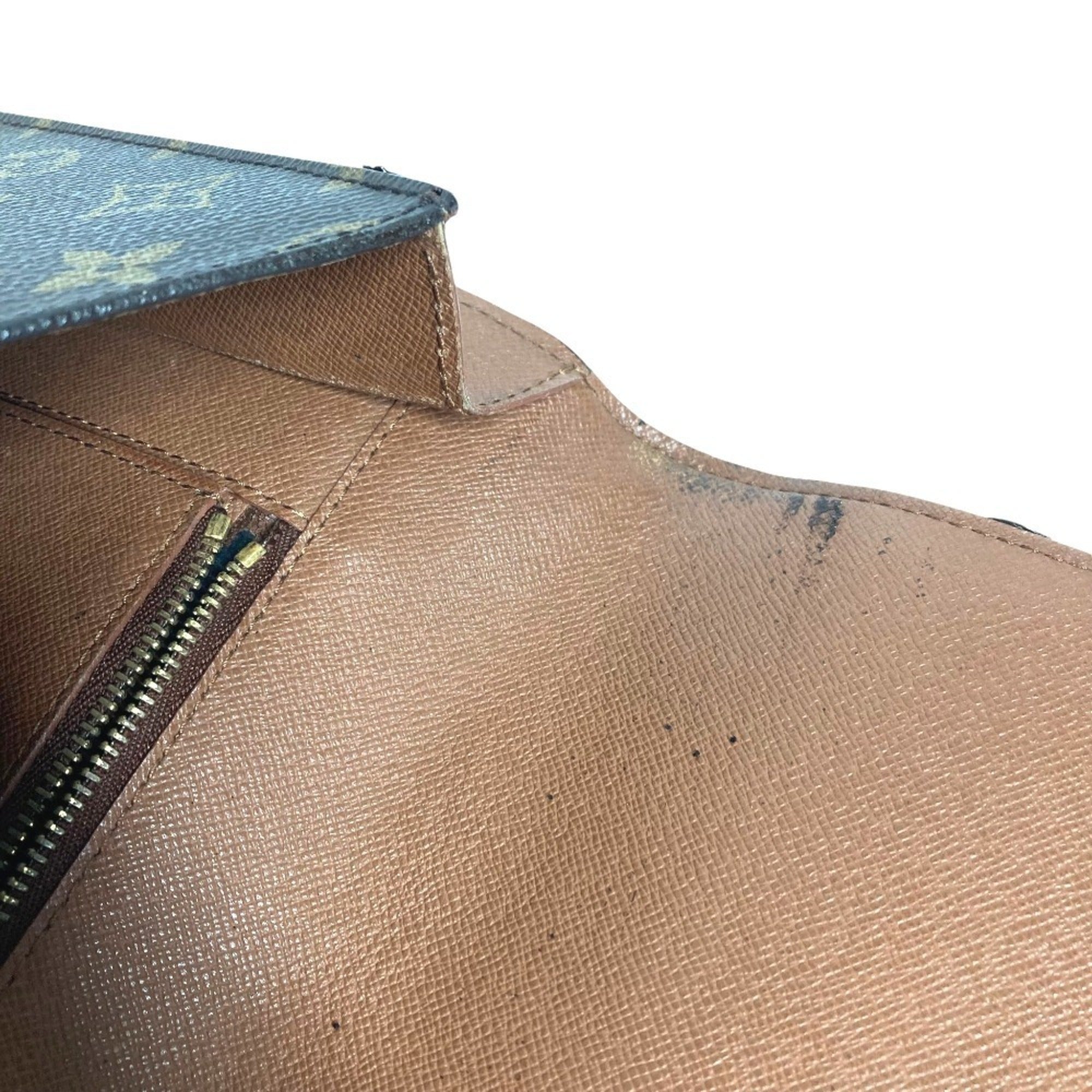 Louis Vuitton Brown Monogram Canvas Clutch Bag (Pre-Owned)