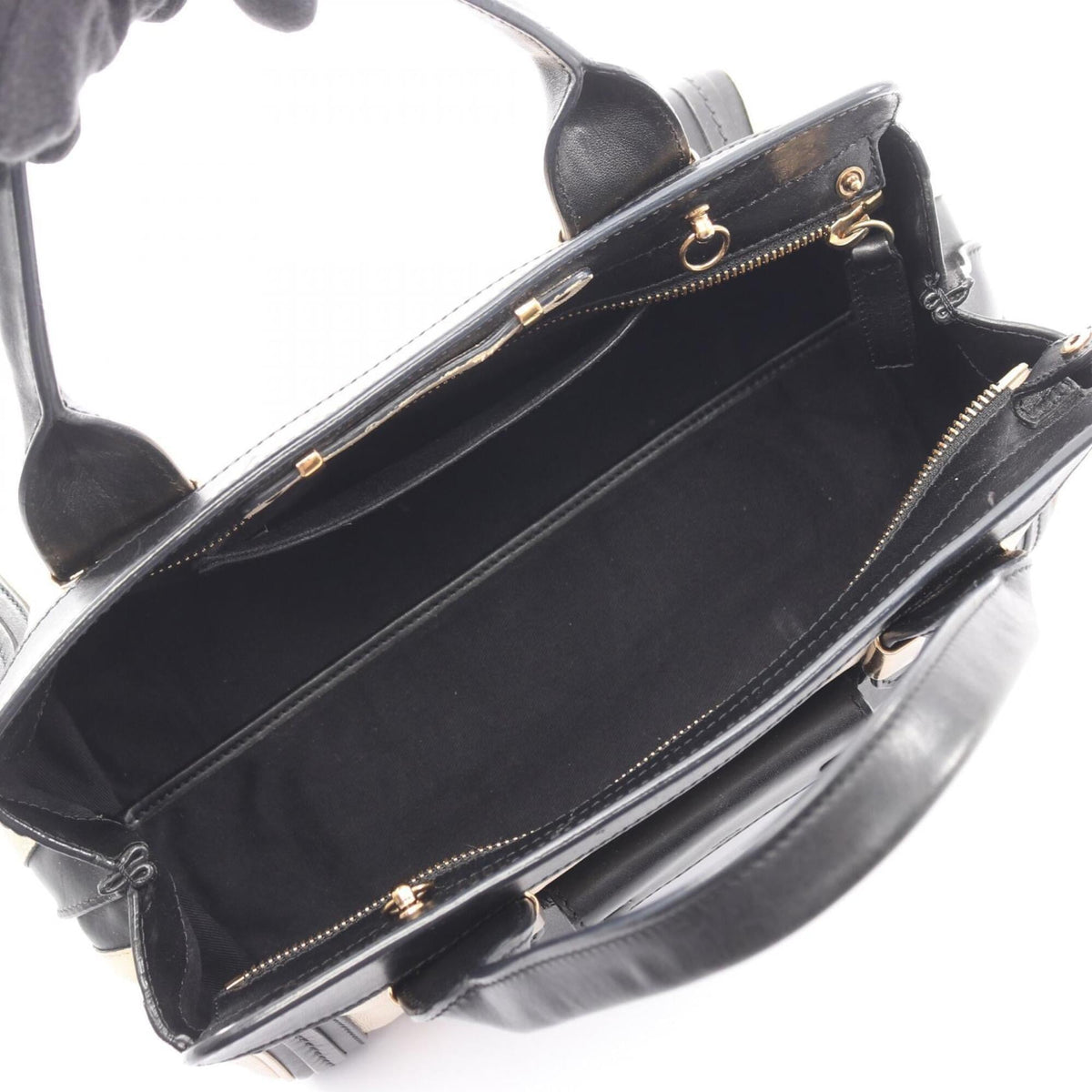 Chloé Beige Black Leather Handbag (Pre-Owned)
