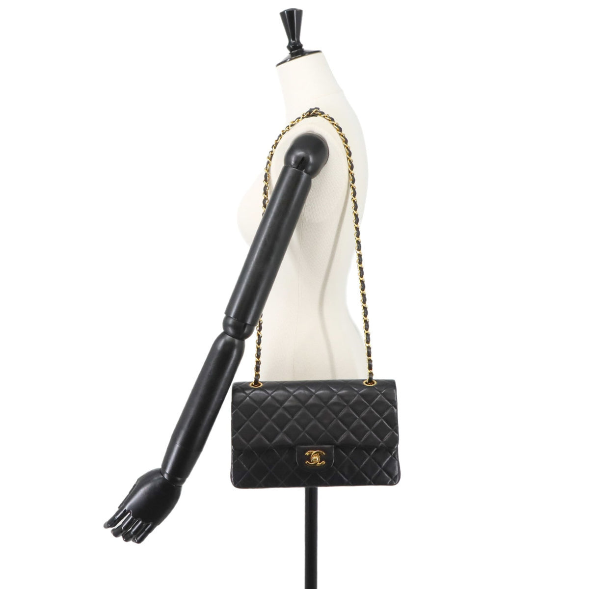 Chanel Matelasse Black Leather Handbag Shoulder Bag (Pre-Owned)