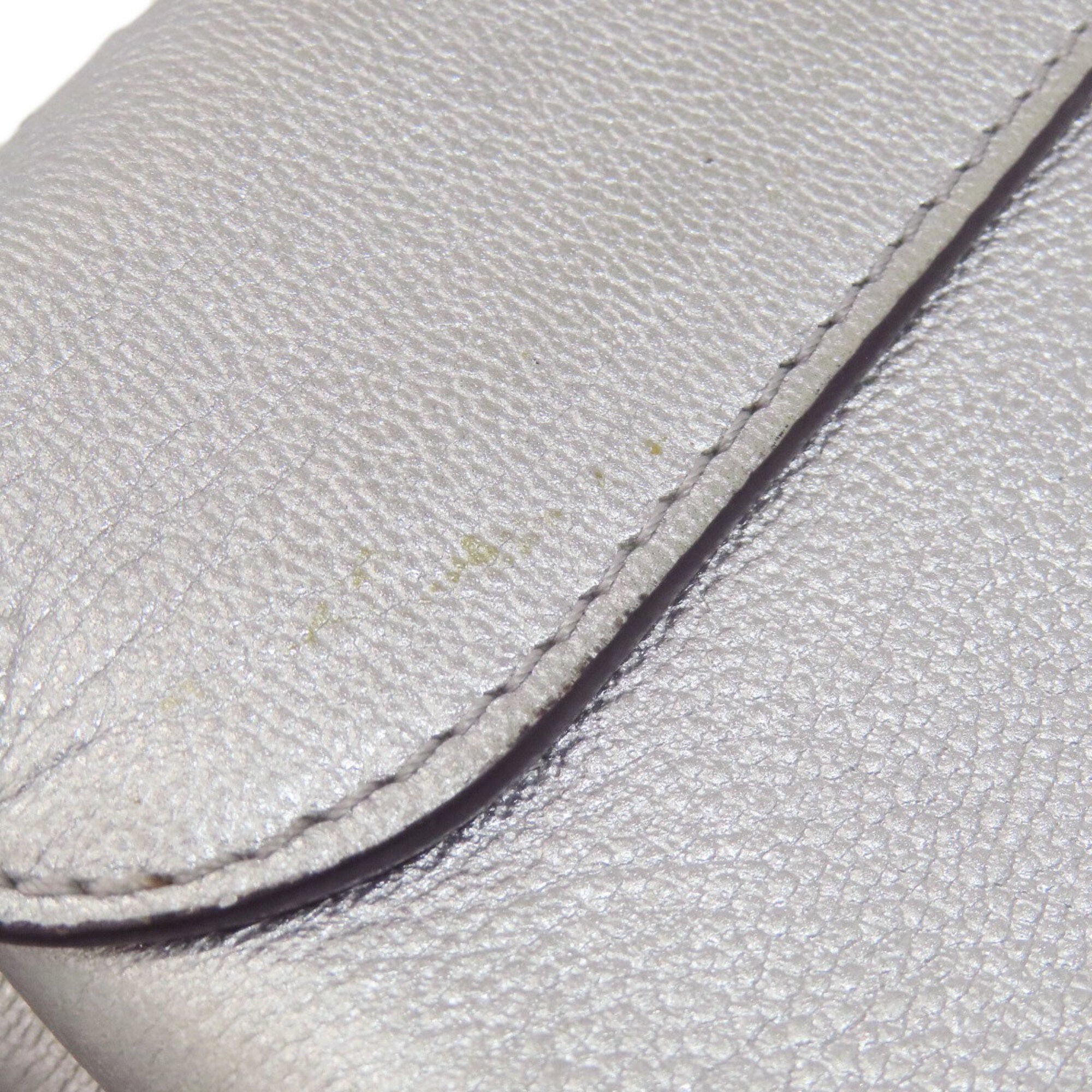 Louis Vuitton Silver Leather Shoulder Bag (Pre-Owned)