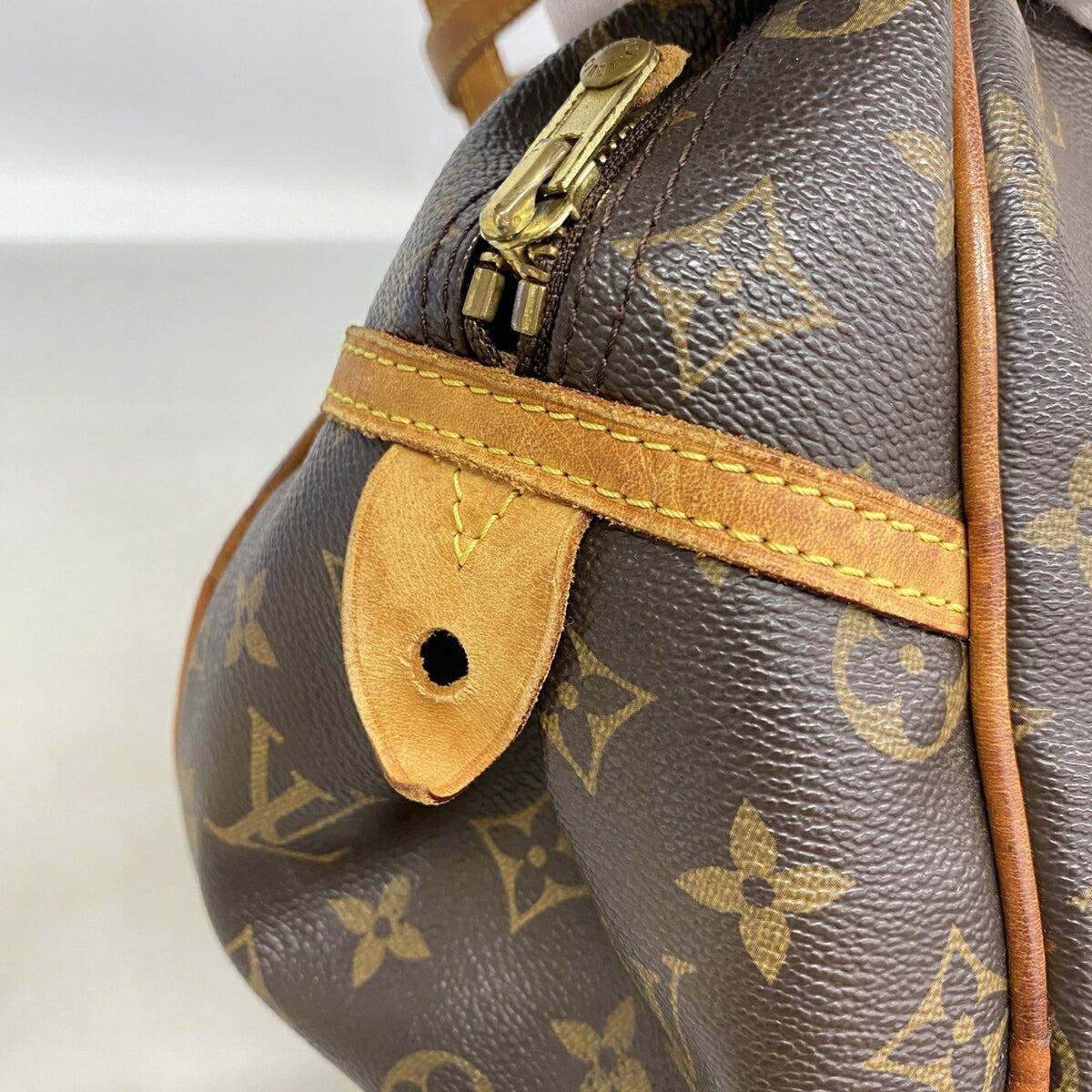 Louis Vuitton Brown Tote Bag (Pre-Owned)