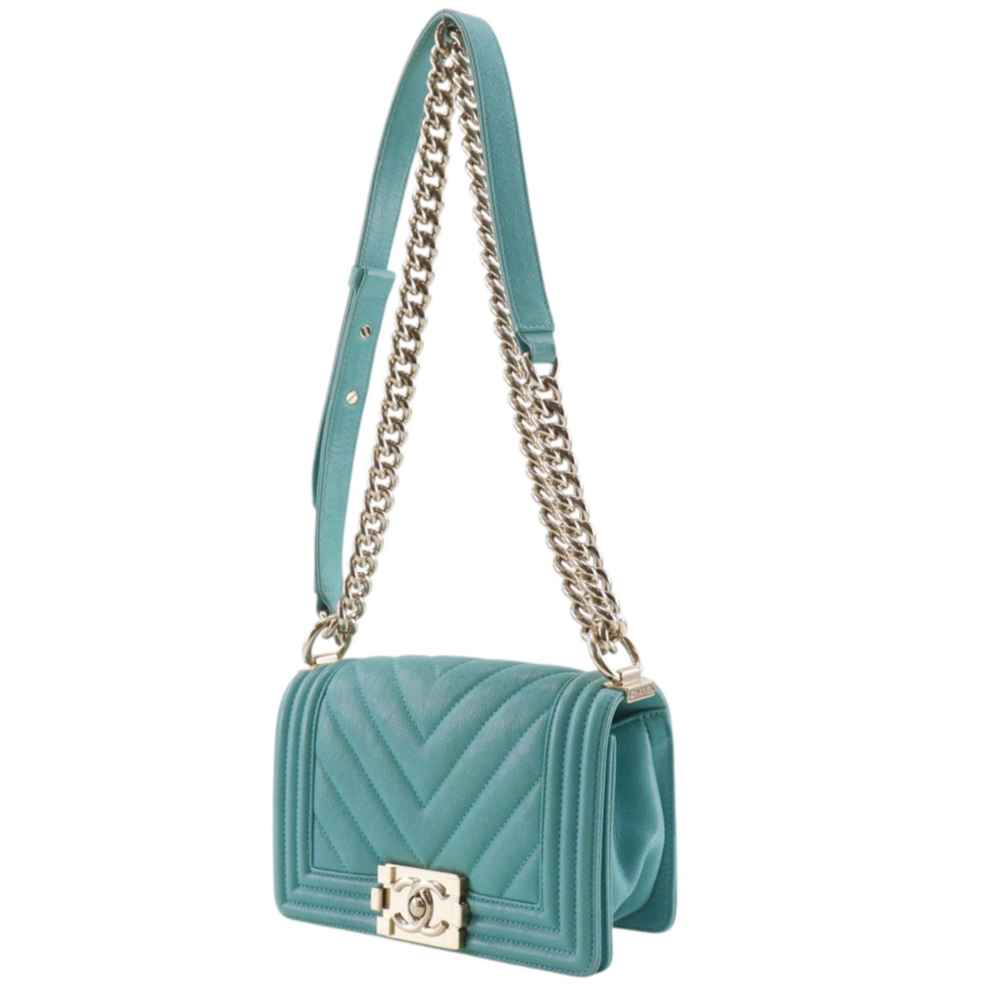 Chanel Boy Chanel Green Grained Calfskin Shoulder Bag (Pre-Owned)