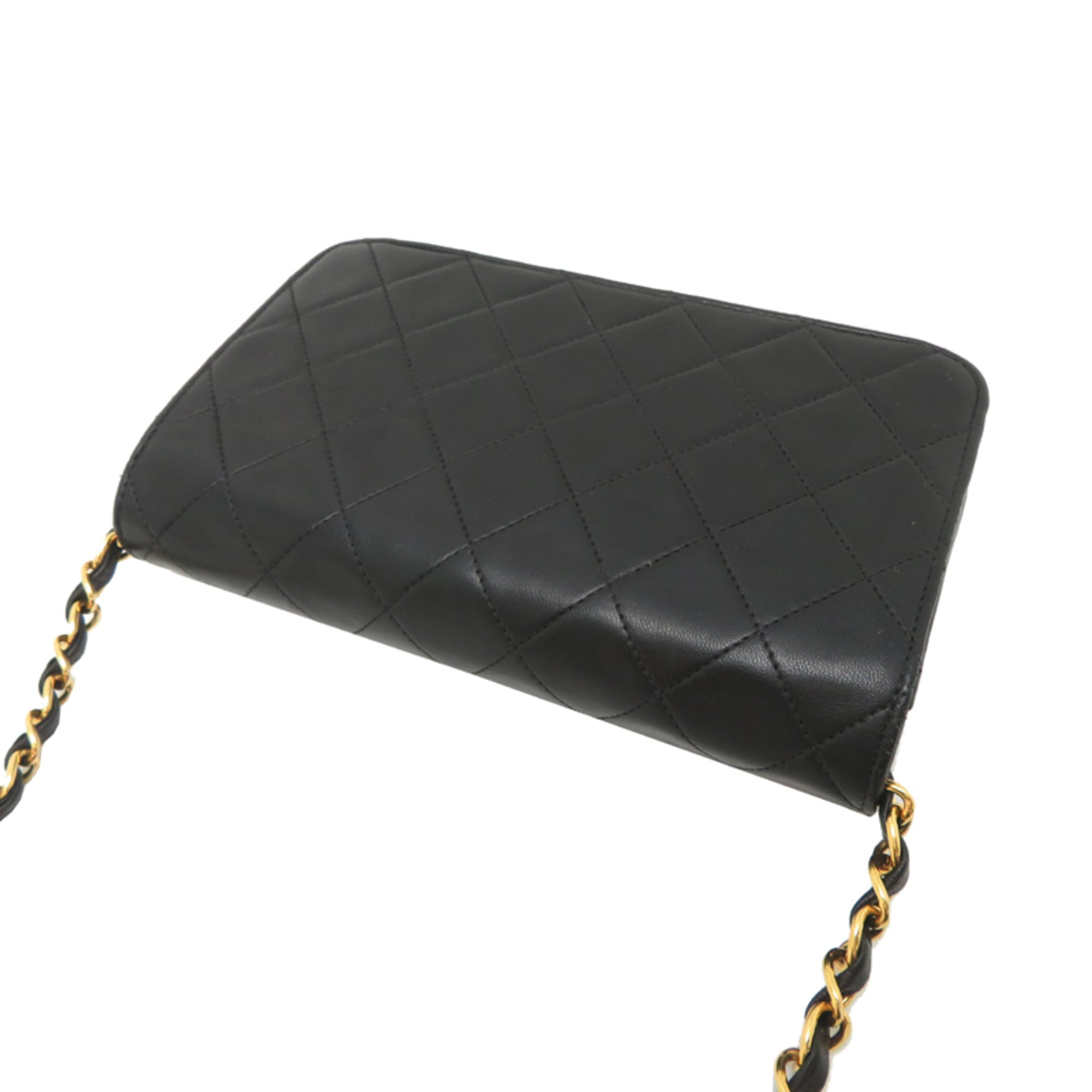 Chanel Black Leather Shoulder Bag (Pre-Owned)