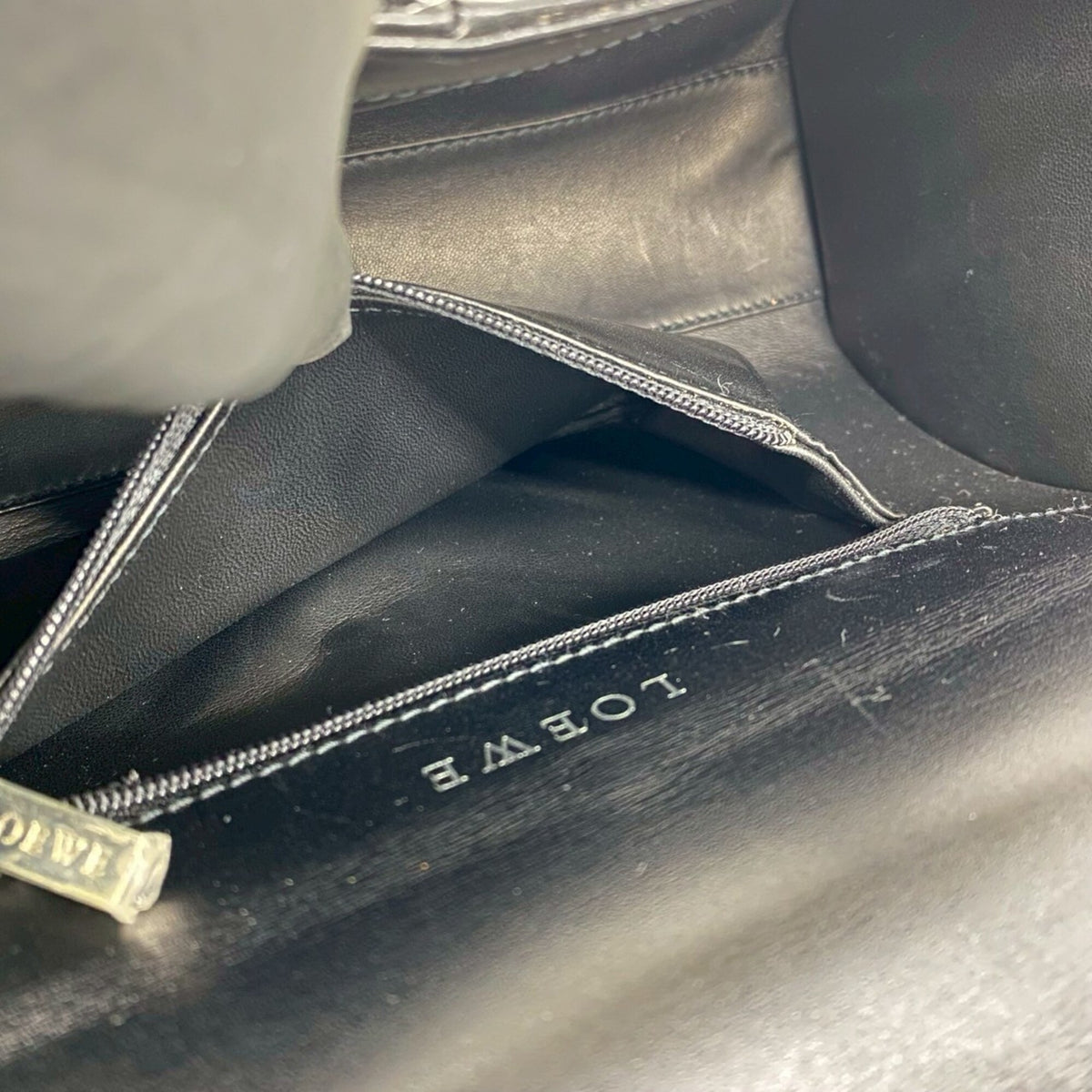 Loewe Black Leather Boston Bag Handbag (Pre-Owned)