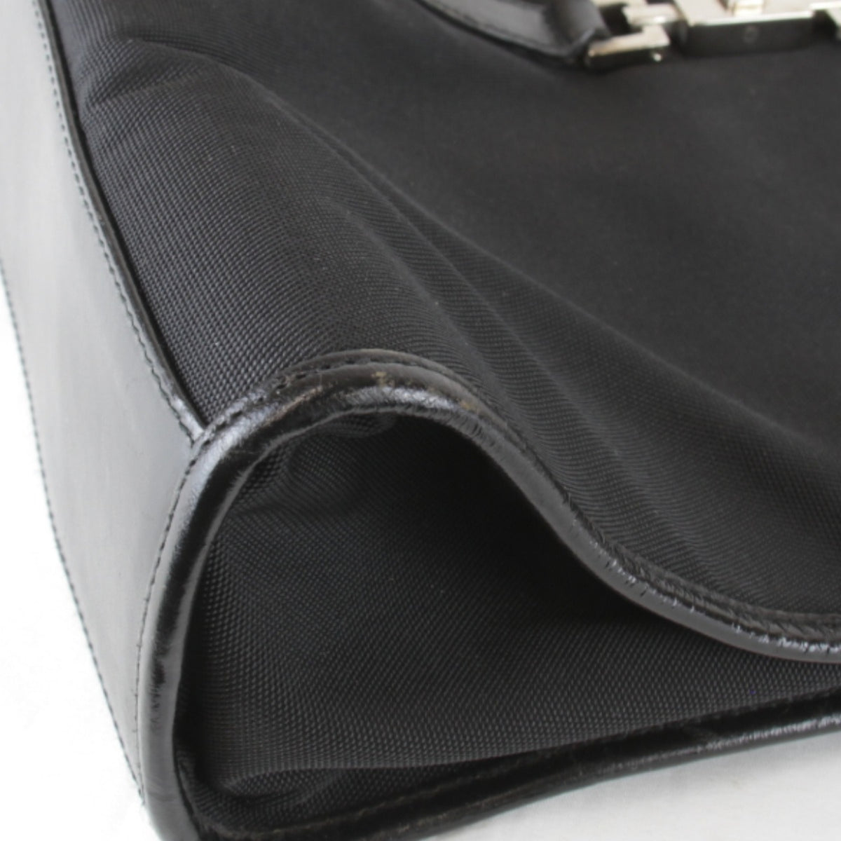 Gucci Black White Nylon Handbag (Pre-Owned)