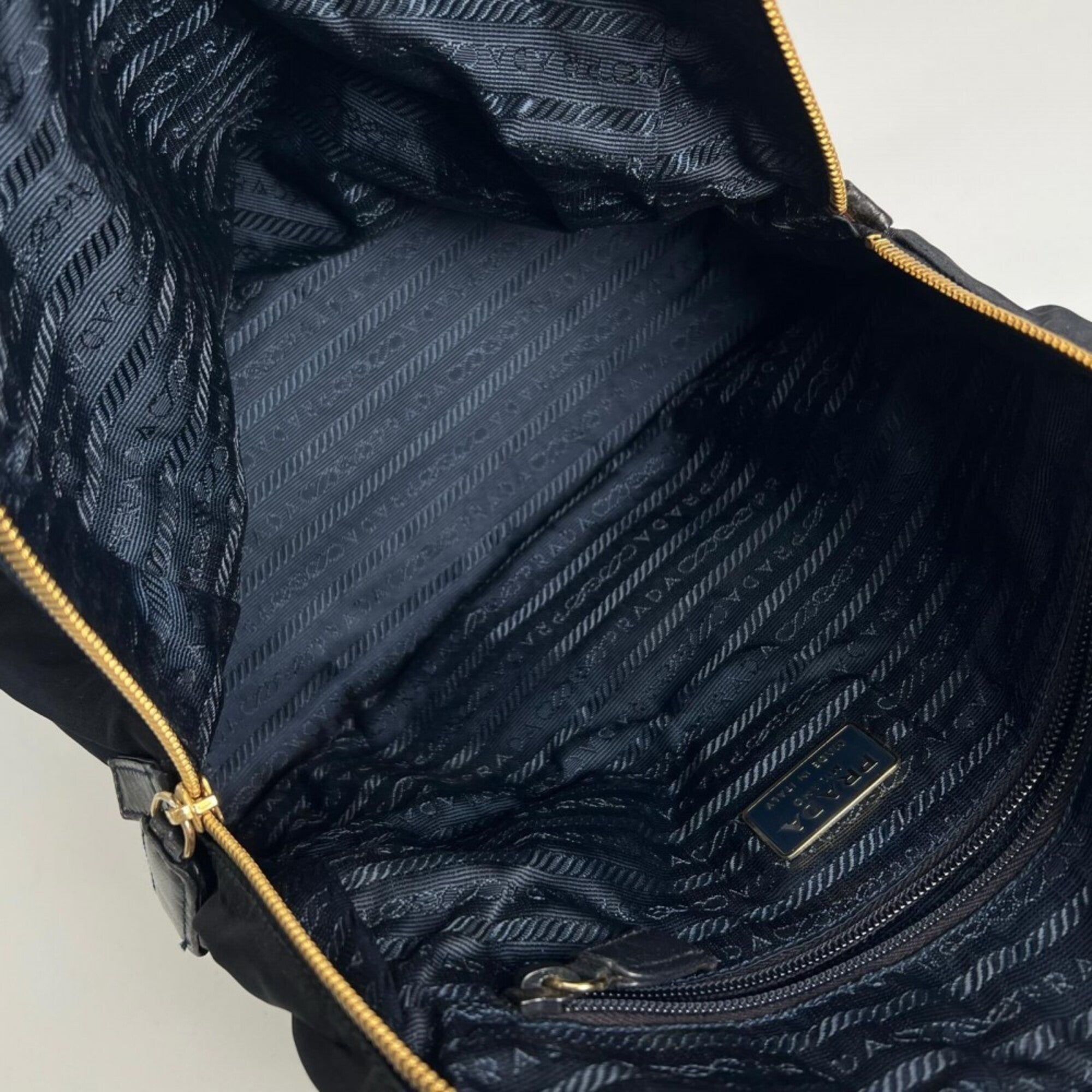 Prada Dark Navy White Leather Shoulder Bag (Pre-Owned)