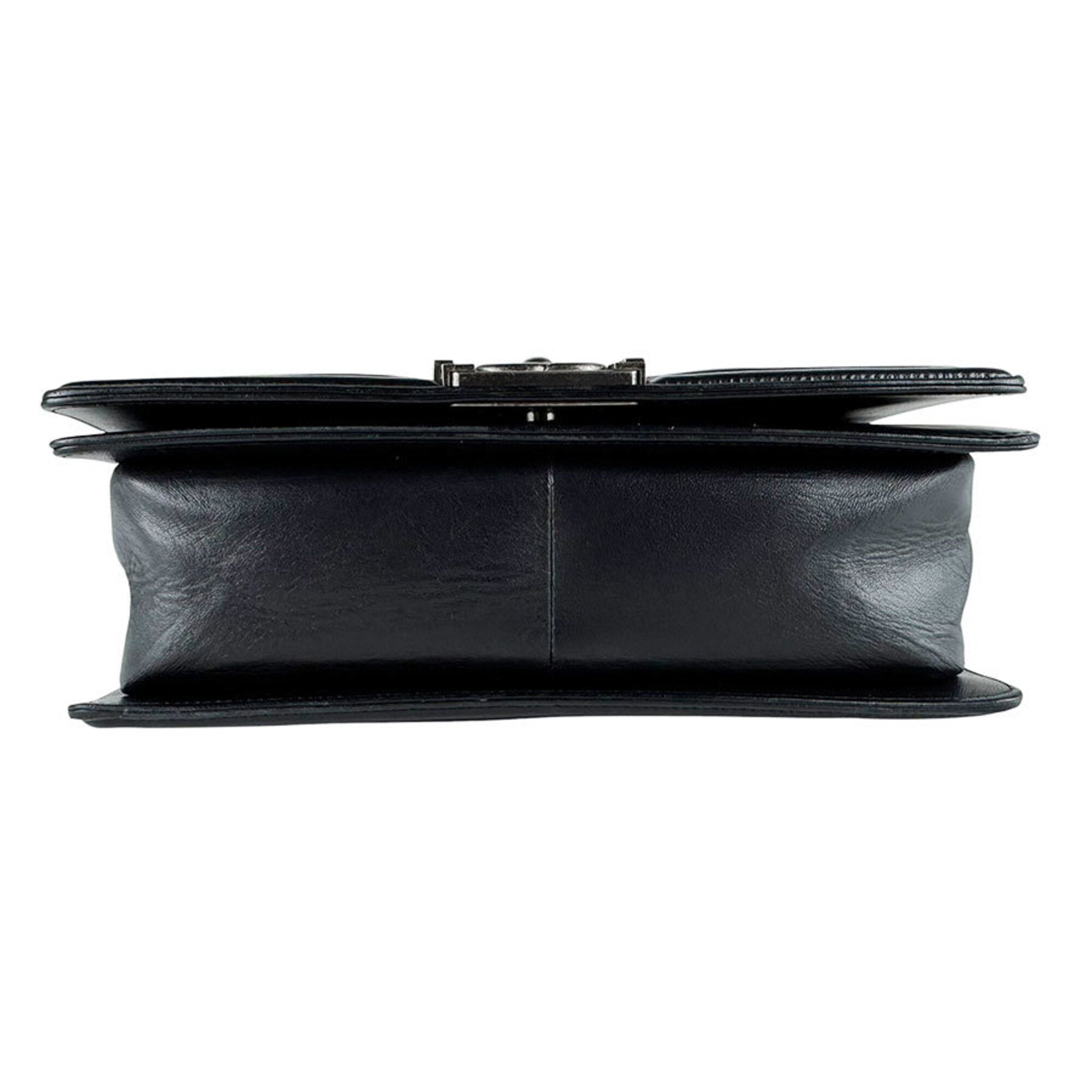 Chanel Black Leather Shoulder Bag (Pre-Owned)