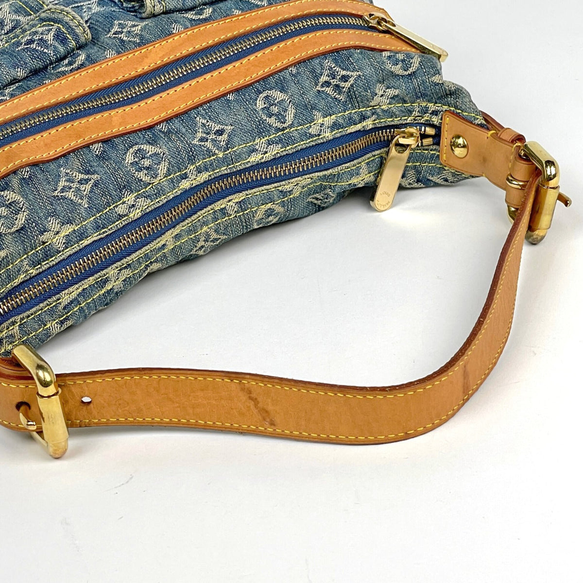 Louis Vuitton Blue Monogram Denim Handbag Shoulder Bag (Pre-Owned)