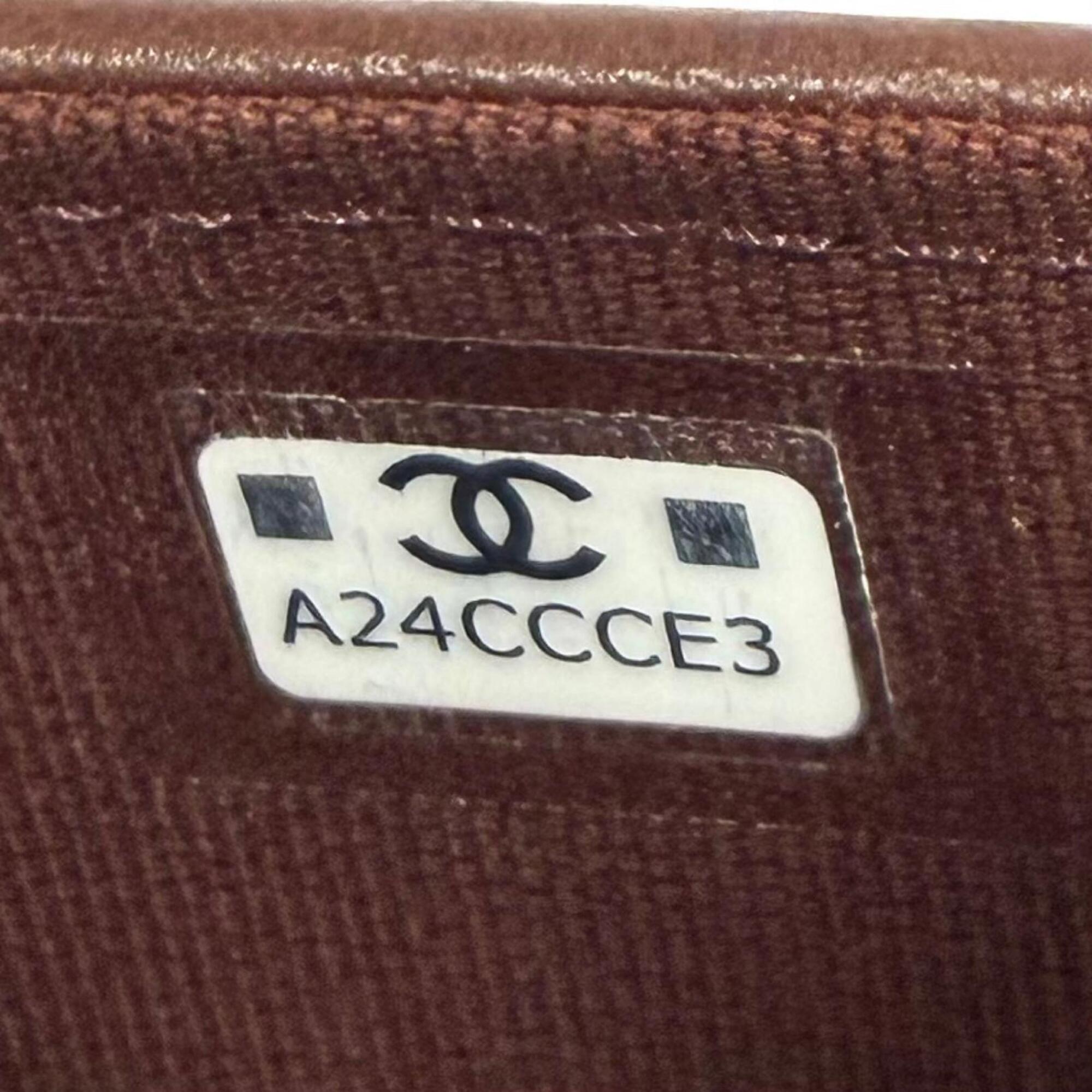 Chanel Brown Leather Wallet (Bi-Fold) (Pre-Owned)