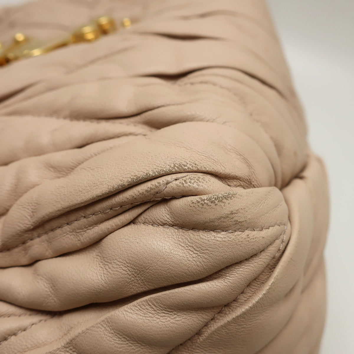 Miu Miu Leather Handbag (Pre-Owned)