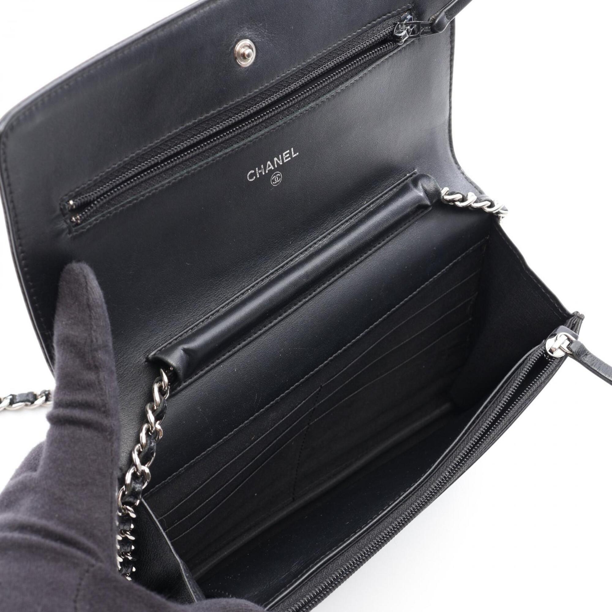 Chanel Black Grained Calfskin Handbag Shoulder Bag (Pre-Owned)