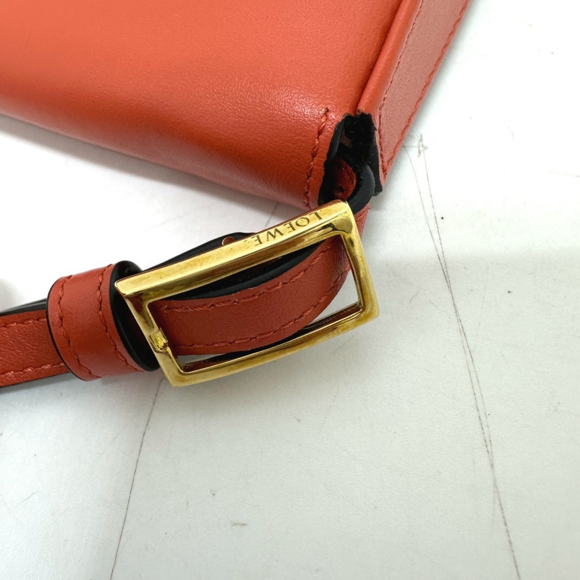 Loewe Orange Leather Shoulder Bag (Pre-Owned)