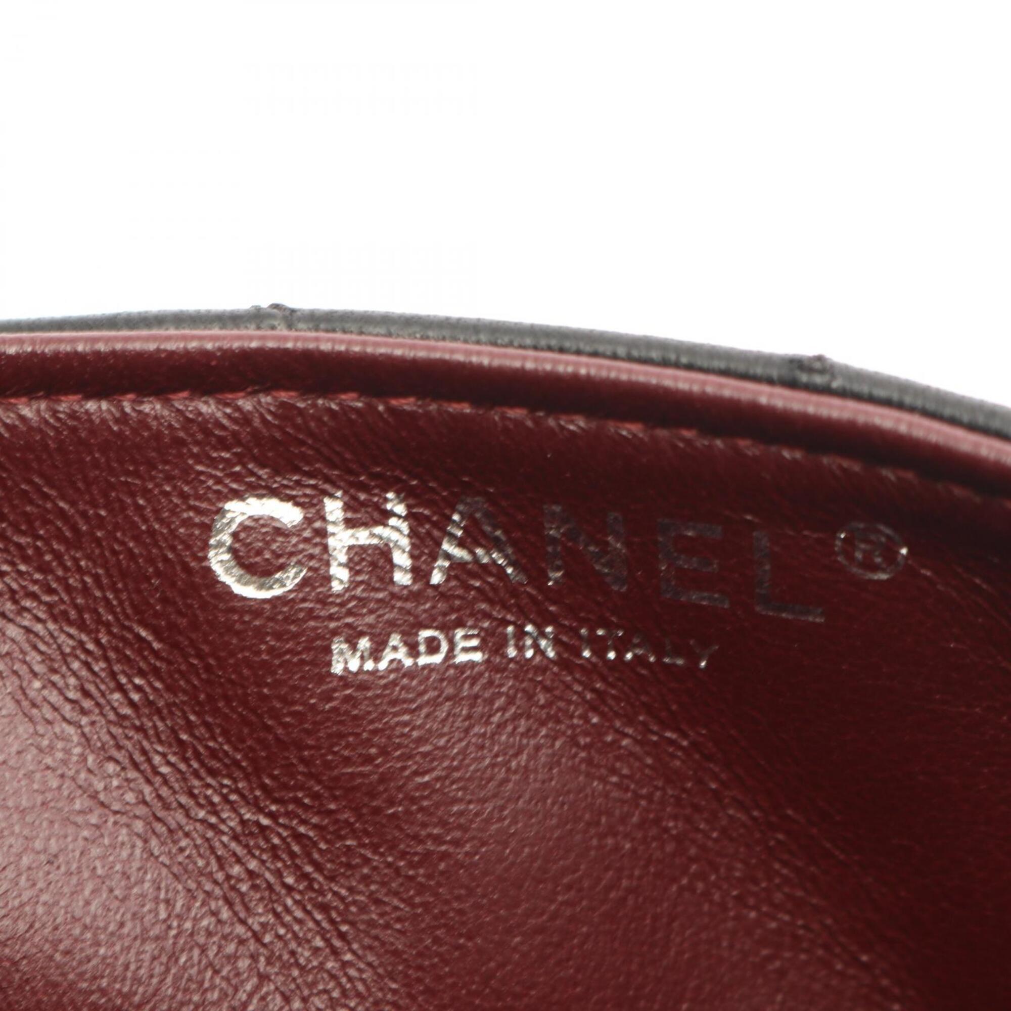 Chanel Black Leather Handbag Shoulder Bag (Pre-Owned)