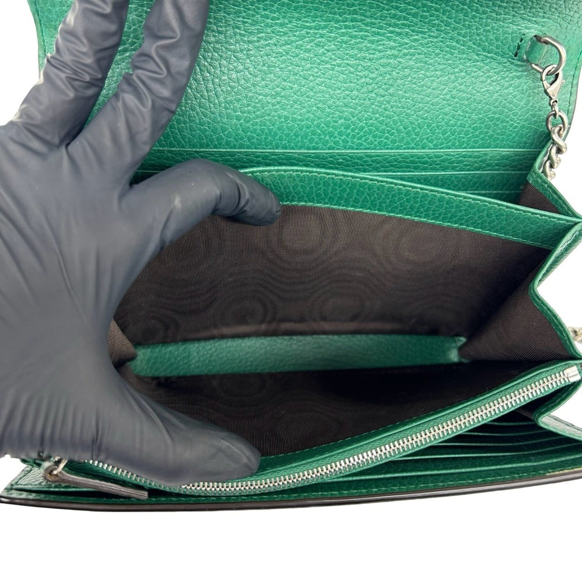 Gucci Green Leather Pochette Shoulder Bag (Pre-Owned)
