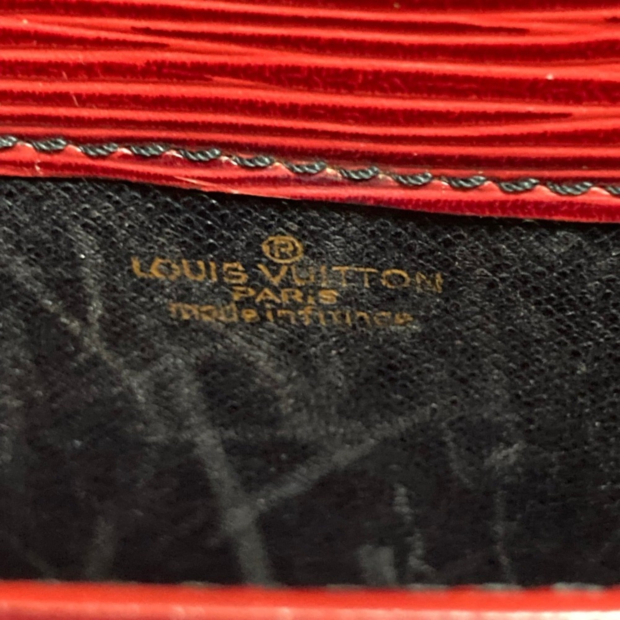 Louis Vuitton Epi Red Color Epi Leather Shoulder Bag (Pre-Owned)