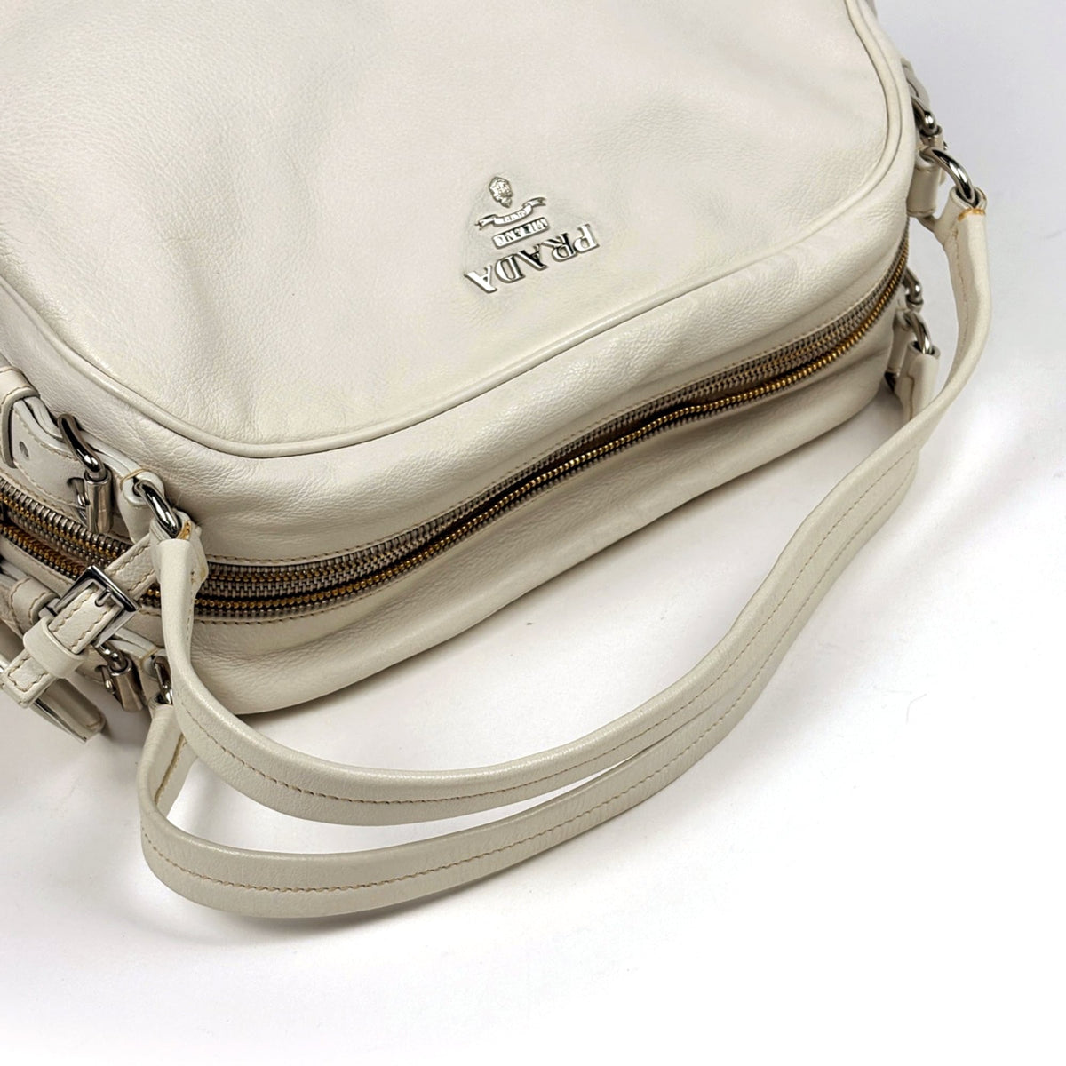 Prada White Leather Handbag (Pre-Owned)