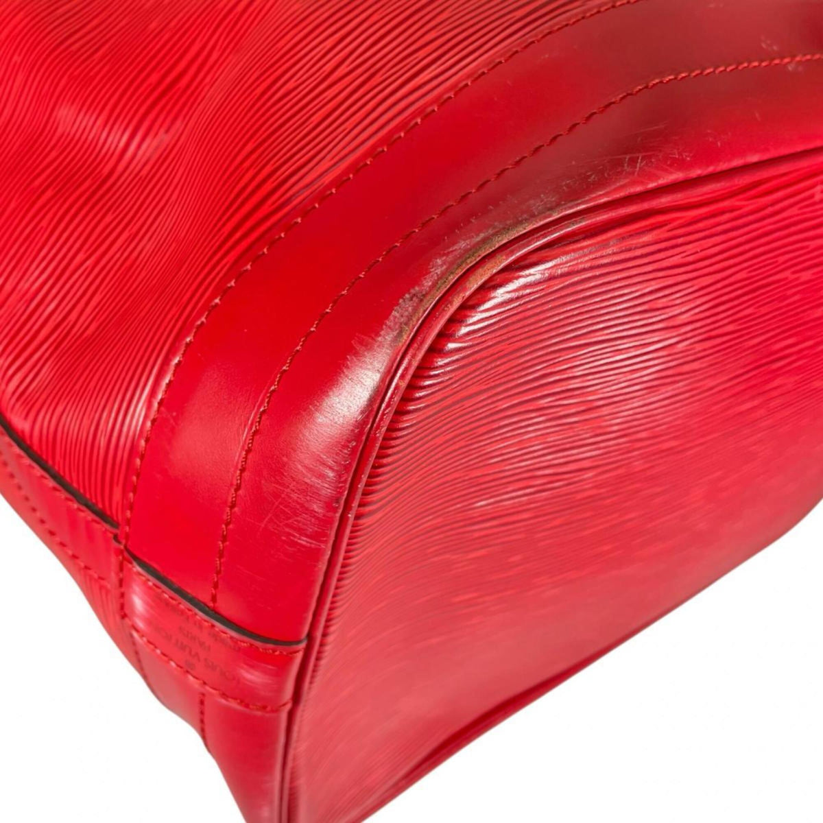 Louis Vuitton Castilian Red Epi Leather Shoulder Bag (Pre-Owned)