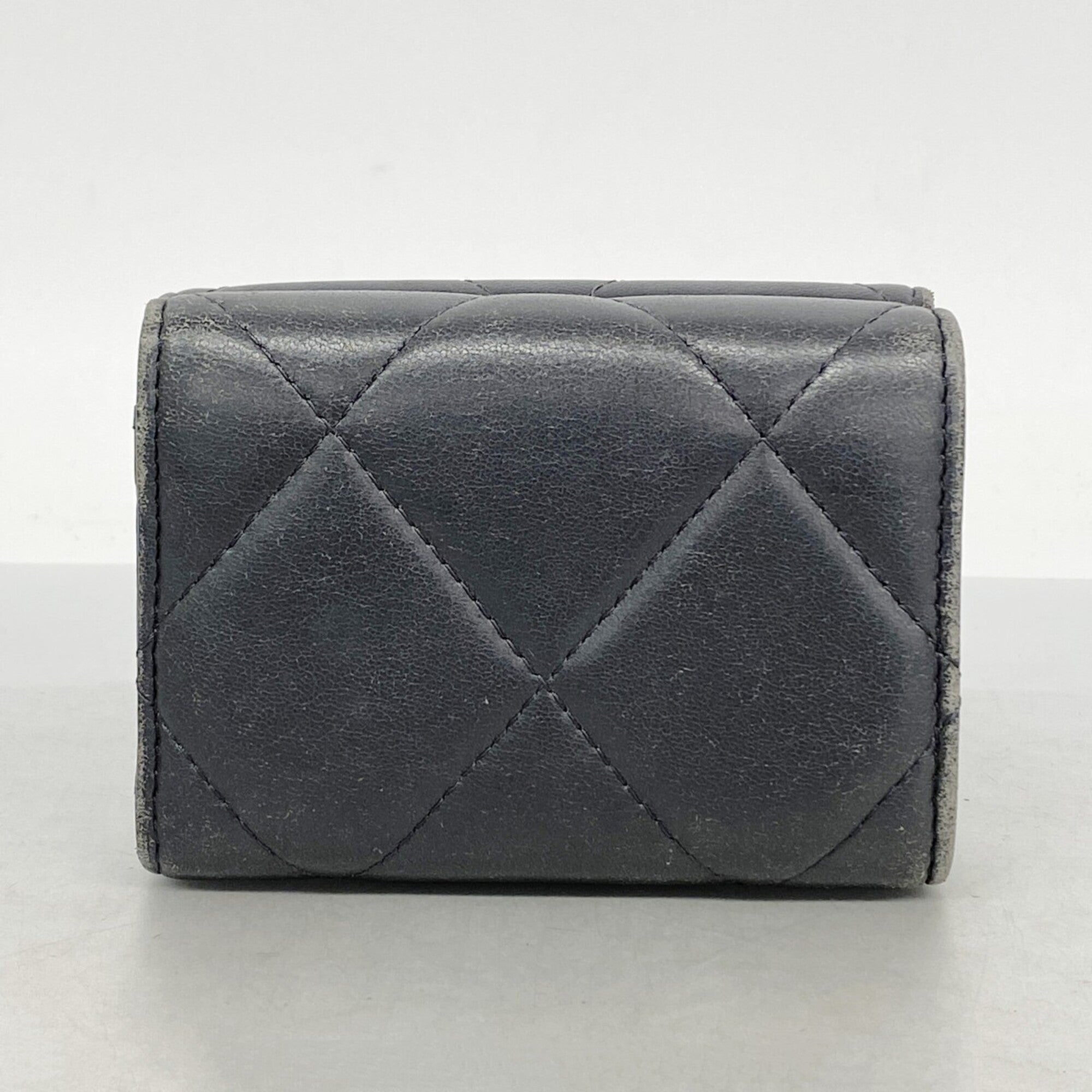 Chanel Gray Leather Wallet (Tri-Fold) (Pre-Owned)