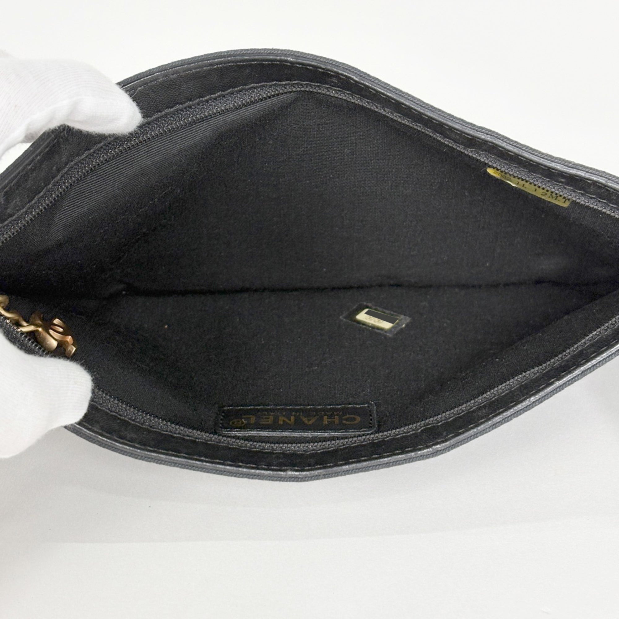 Chanel Black Canvas Leather Shoulder Bag (Pre-Owned)