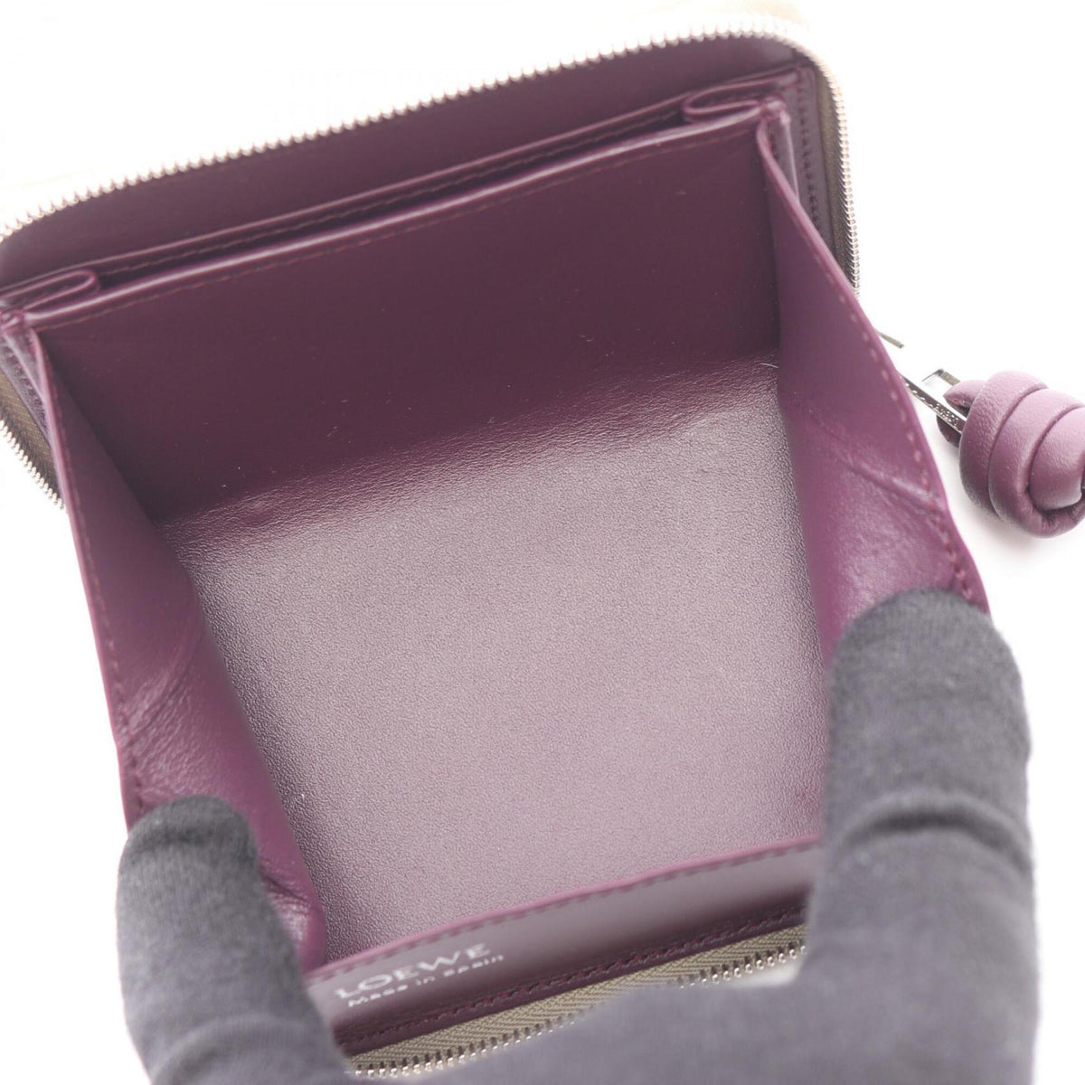 Loewe Beige Leather Coin Purse/Coin Case (Pre-Owned)