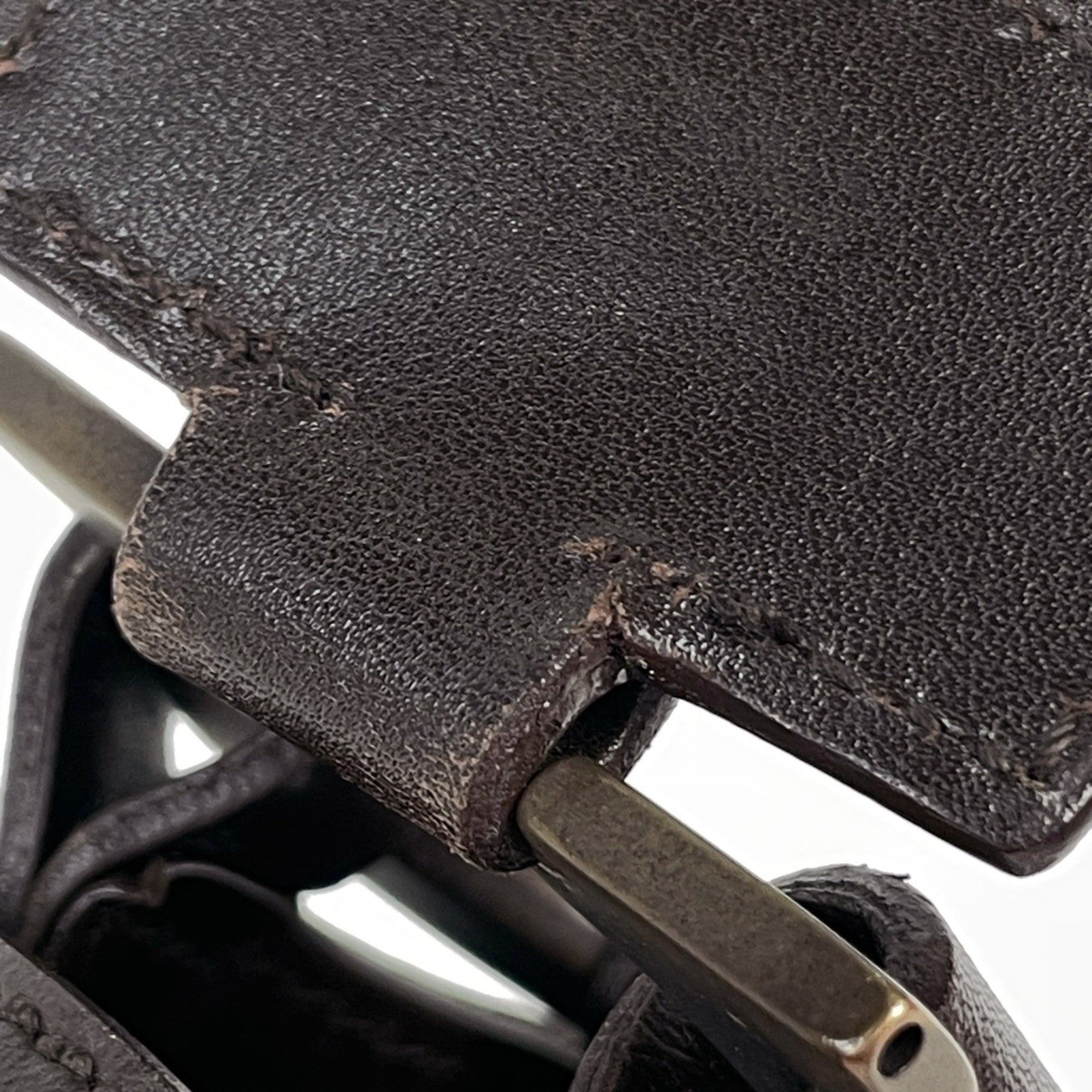 Salvatore Ferragamo Gancini Brown Leather Shoulder Bag (Pre-Owned)