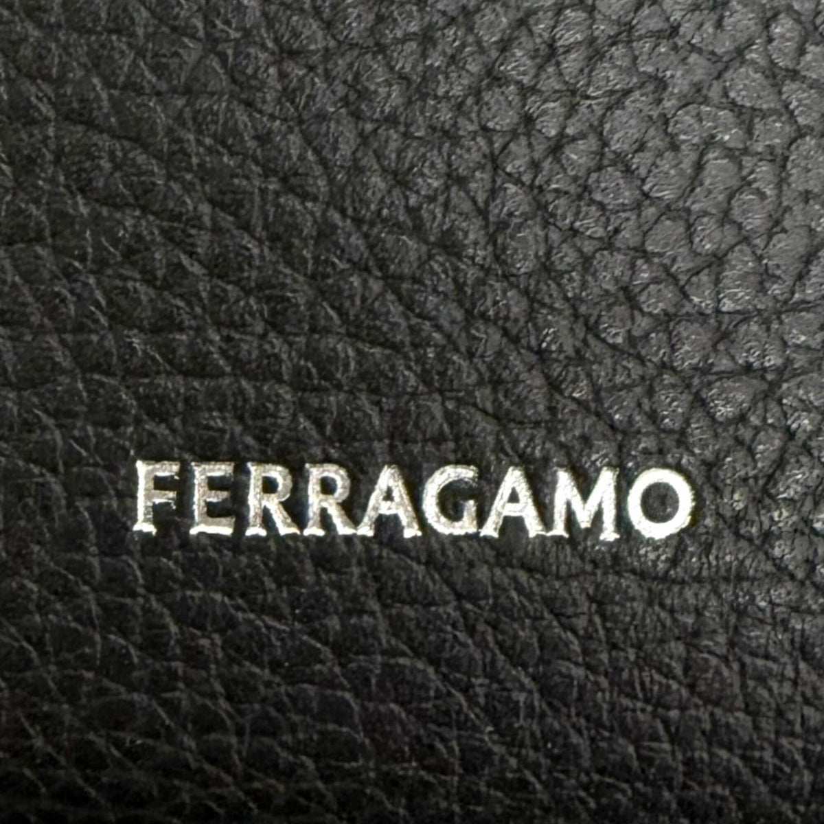 Salvatore Ferragamo Black Leather Crossbody Bag Shoulder Bag (Pre-Owned)