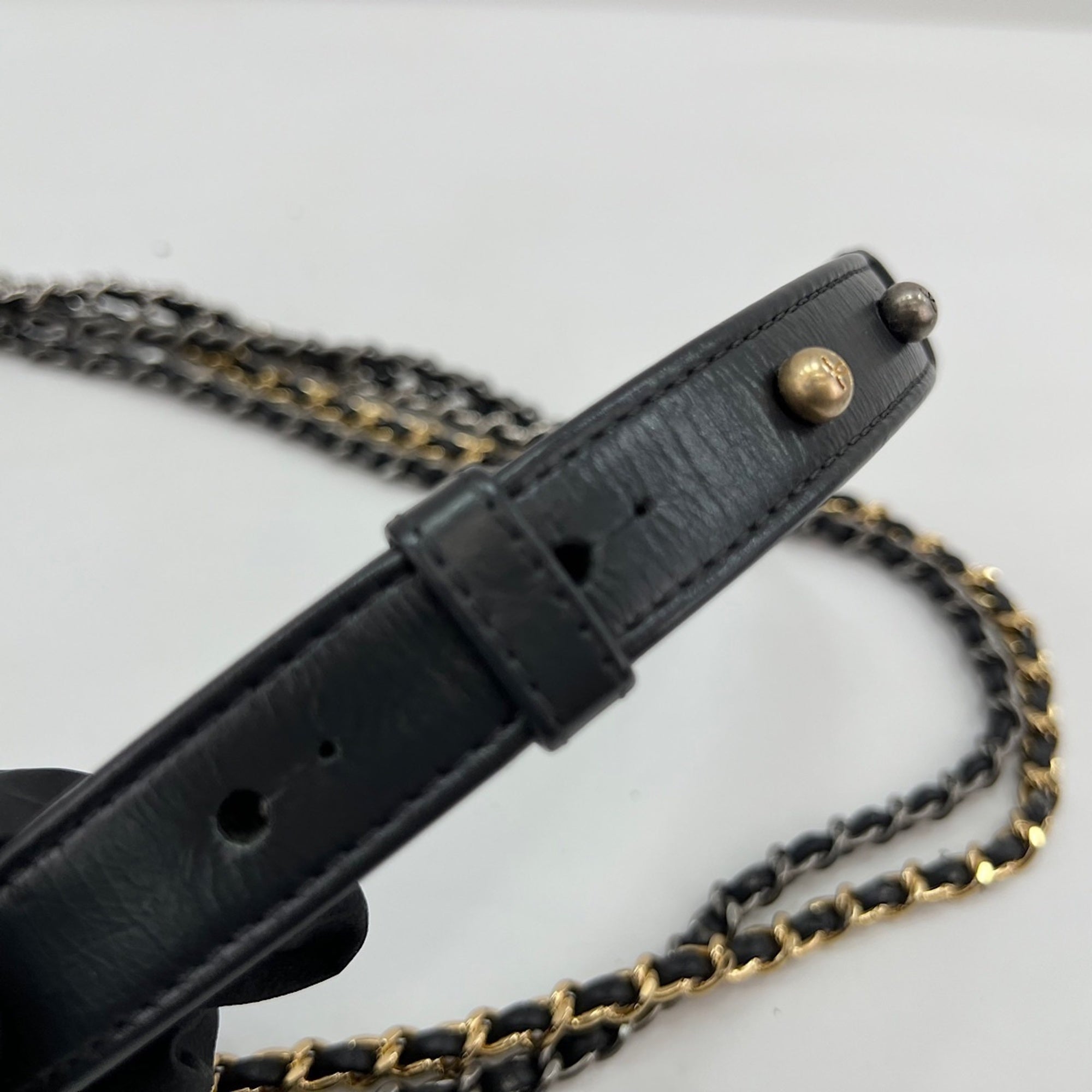 Chanel Navy Leather Shoulder Bag (Pre-Owned)