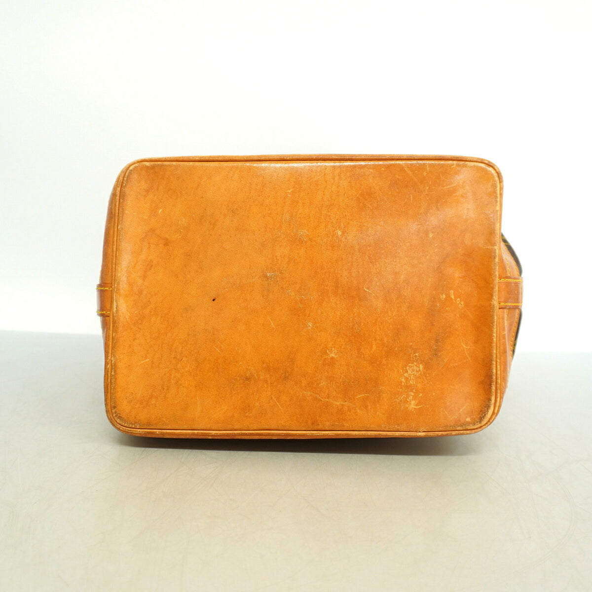Louis Vuitton Brown Shoulder Bag (Pre-Owned)