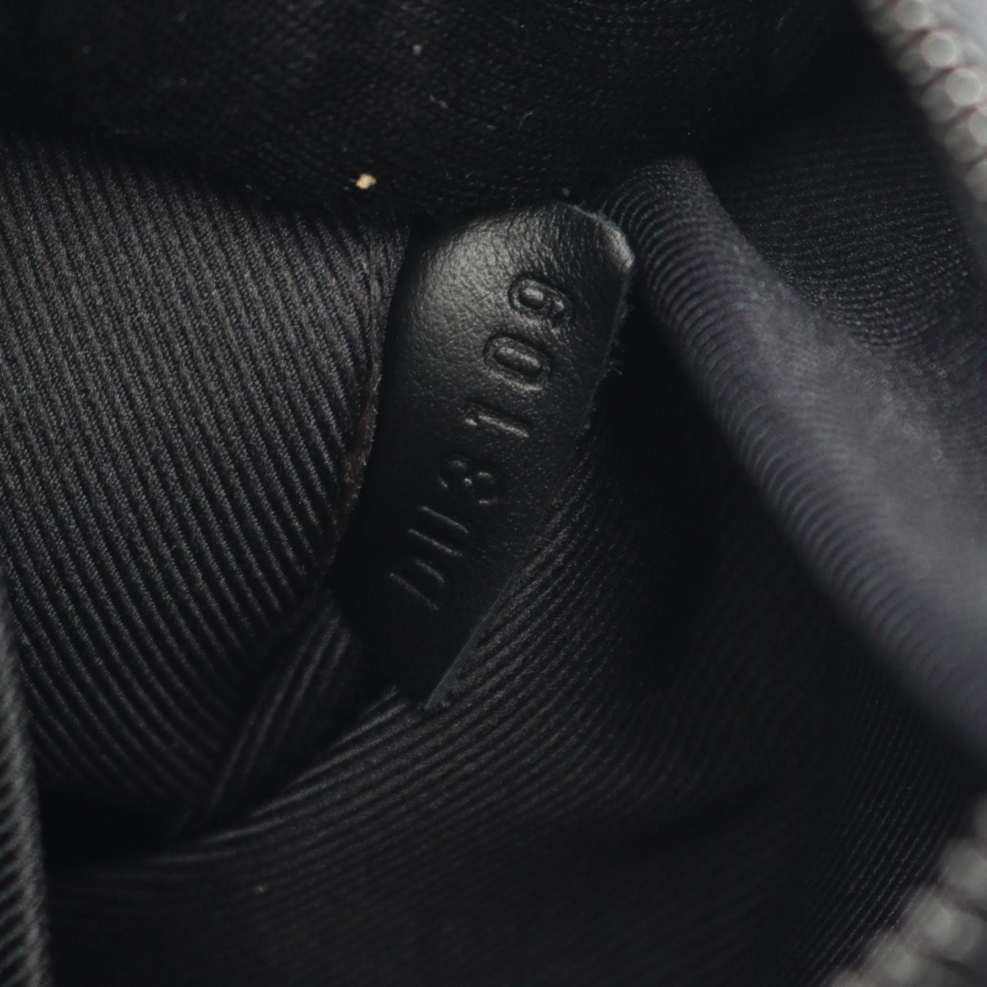 Louis Vuitton Black Multi-Color Taiga Leather Shoulder Bag (Pre-Owned)