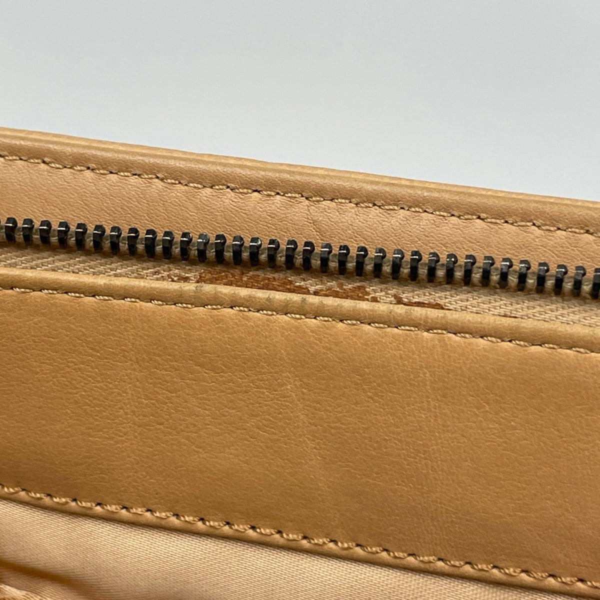 Chanel Beige Leather Handbag (Pre-Owned)