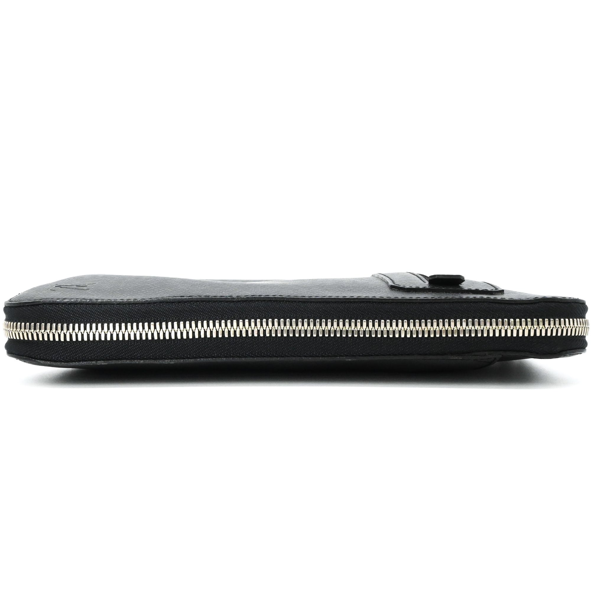 Louis Vuitton Black Taiga Leather Clutch Bag (Pre-Owned)